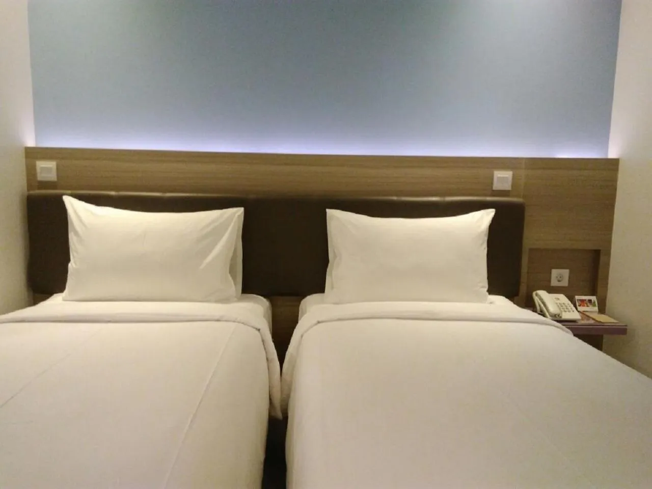 Bed in Amaris Hotel Margorejo Surabaya