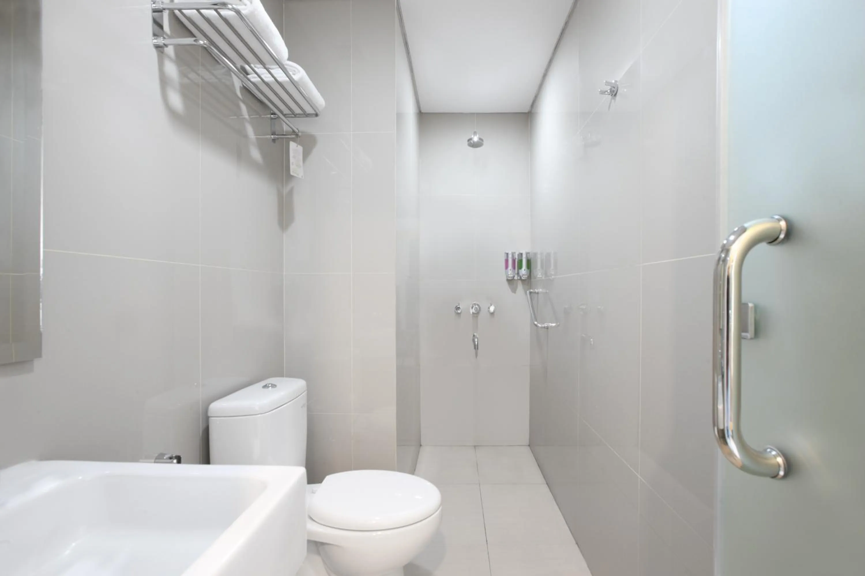 Bathroom in Amaris Hotel Margorejo Surabaya