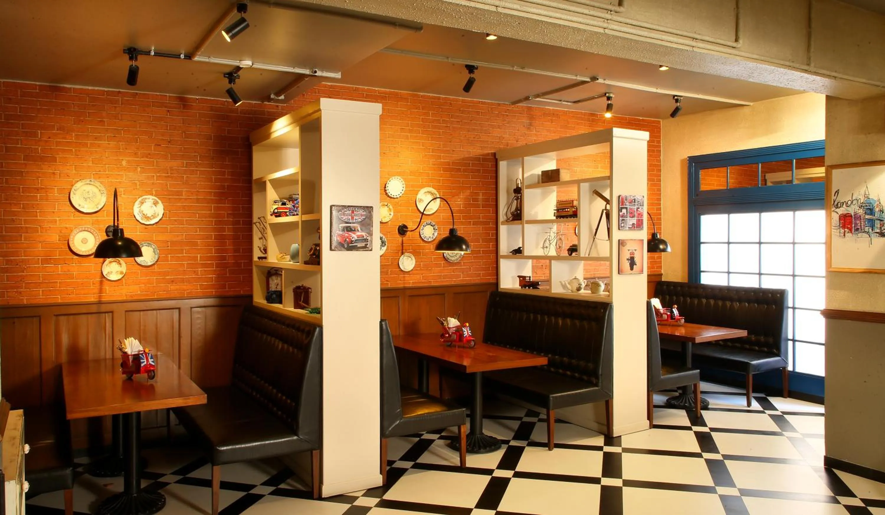 Restaurant/places to eat in The Royale Senate Race Course, Bangalore