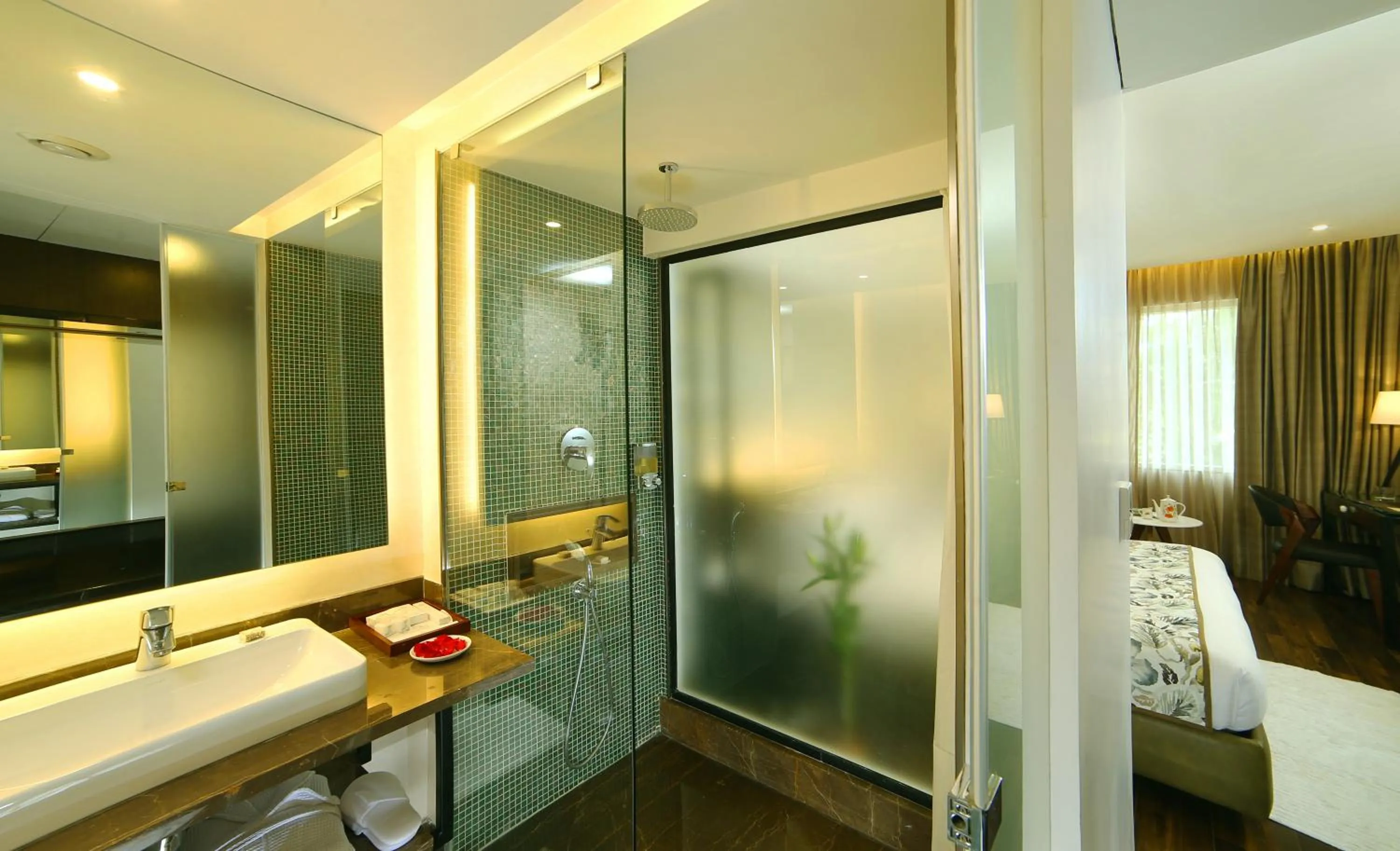 Bathroom in The Royale Senate Race Course, Bangalore