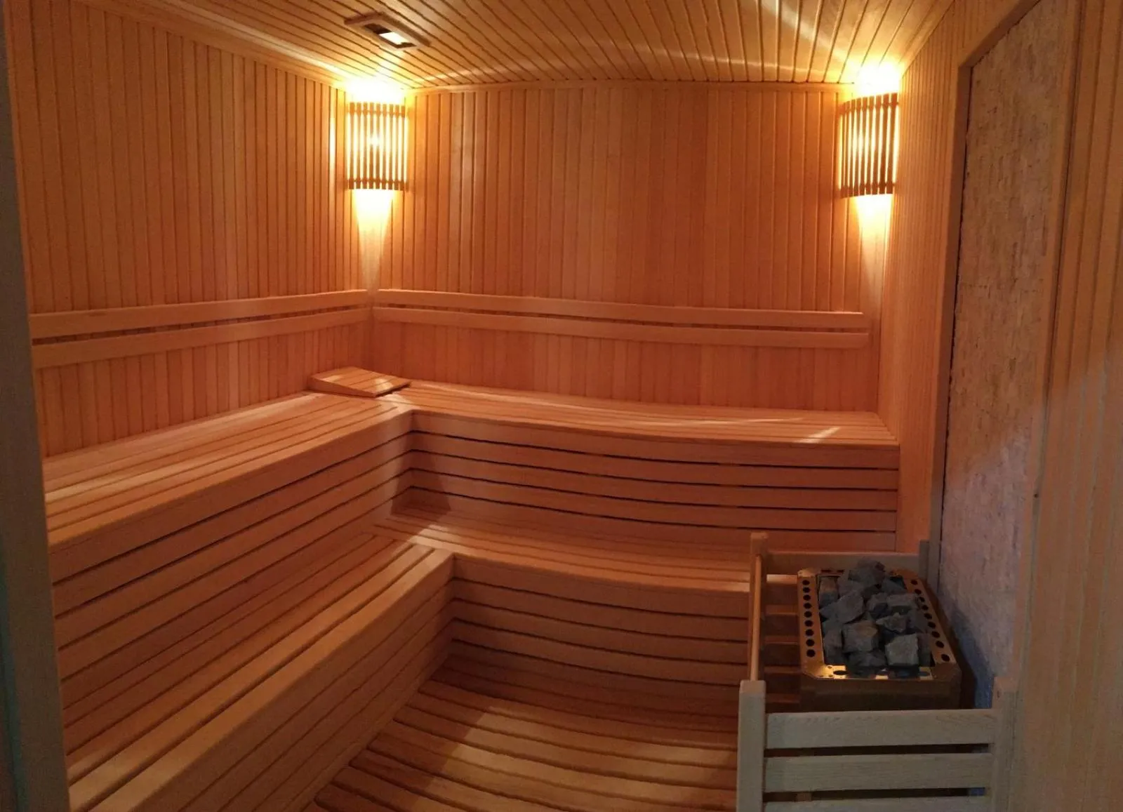 Sauna in Garden Zara Hotel