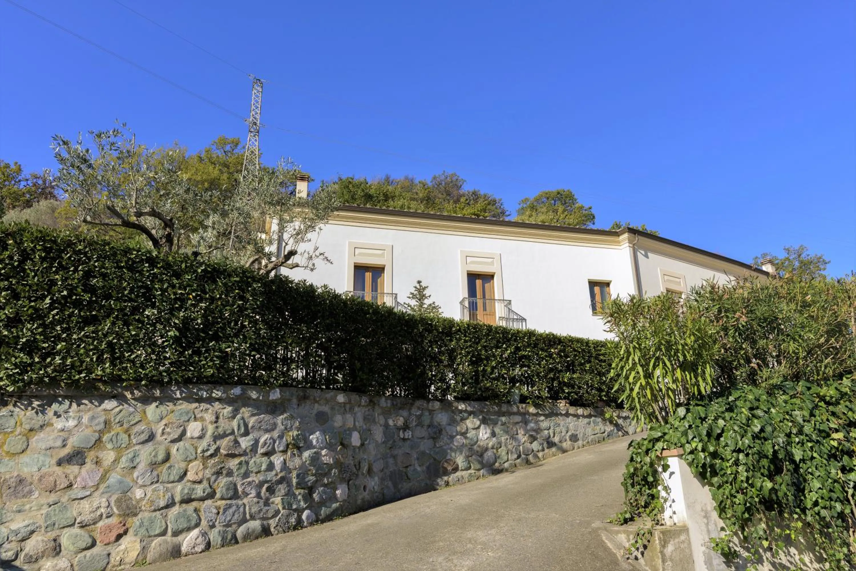 Property building in BBuSS Country Club