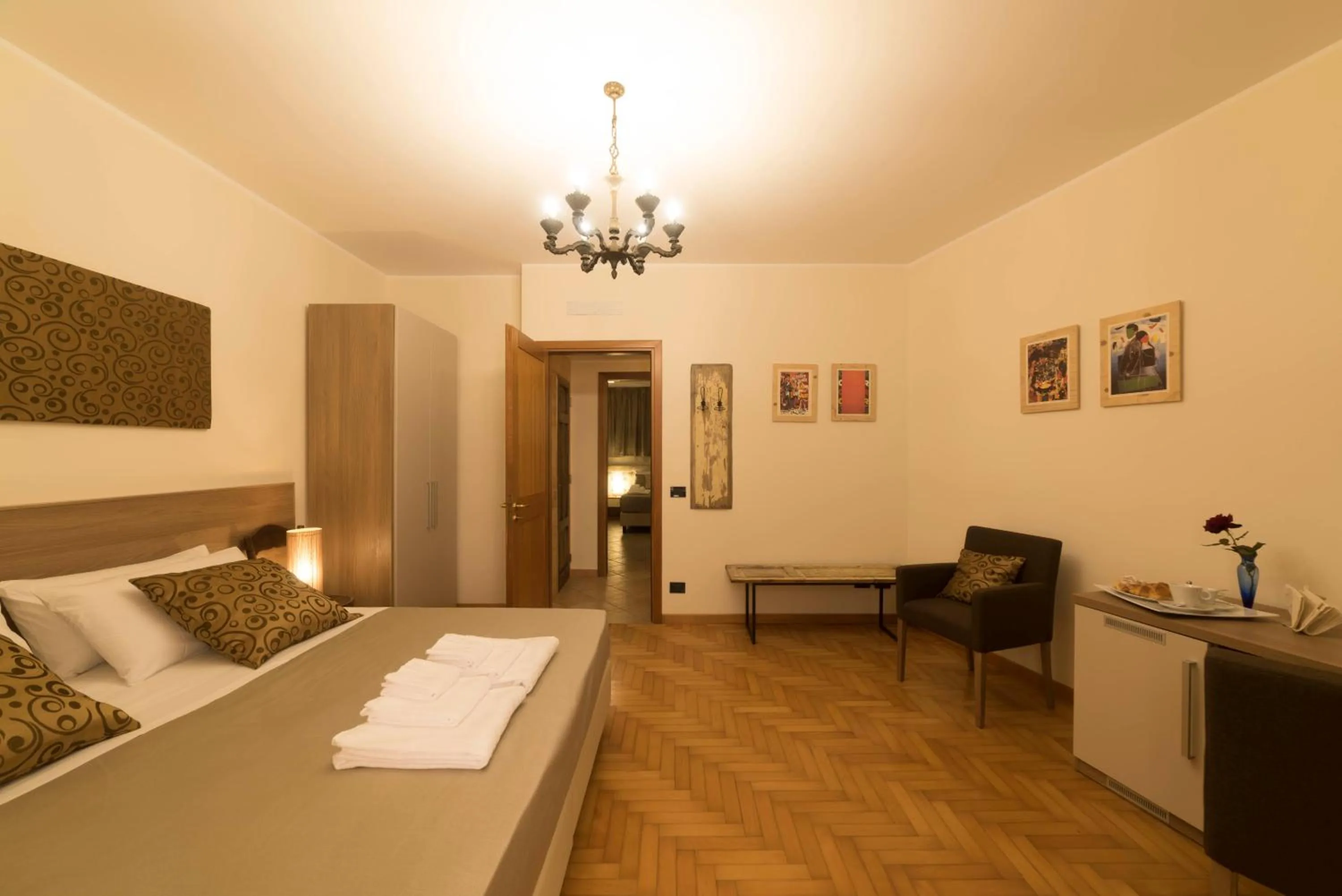 Photo of the whole room, Bed in BBuSS Country Club