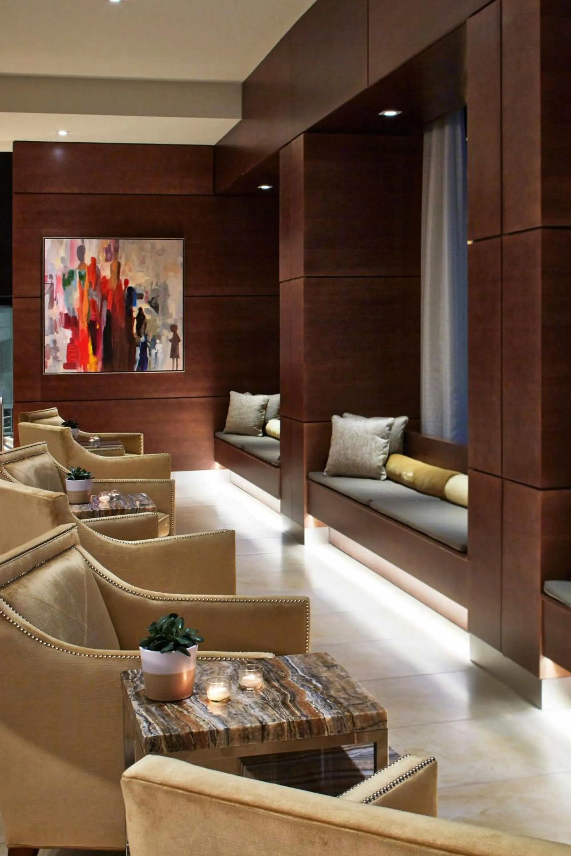 Lounge or bar in AC Hotel by Marriott Des Moines East Village