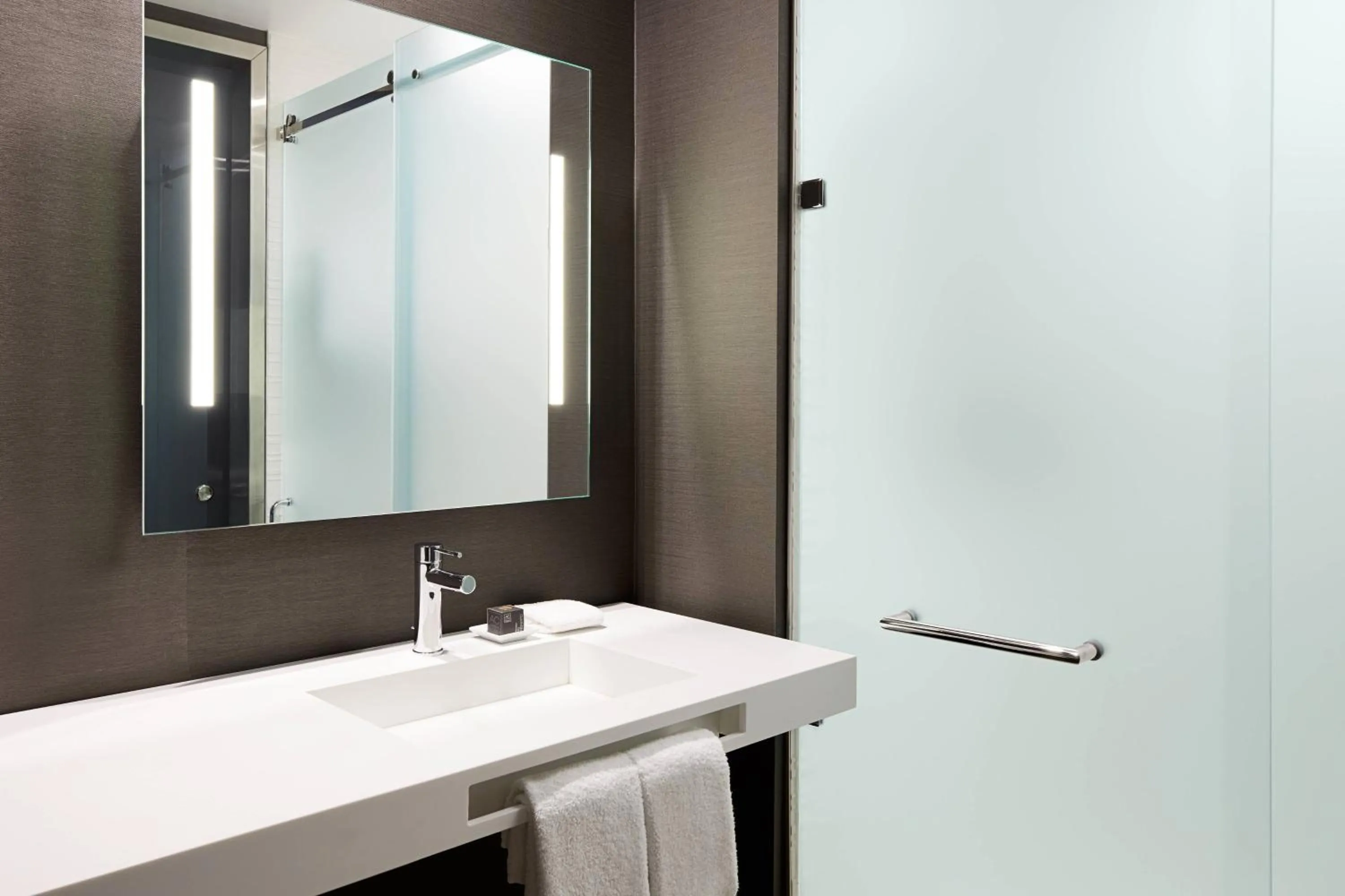 Photo of the whole room in AC Hotel by Marriott Miami Aventura