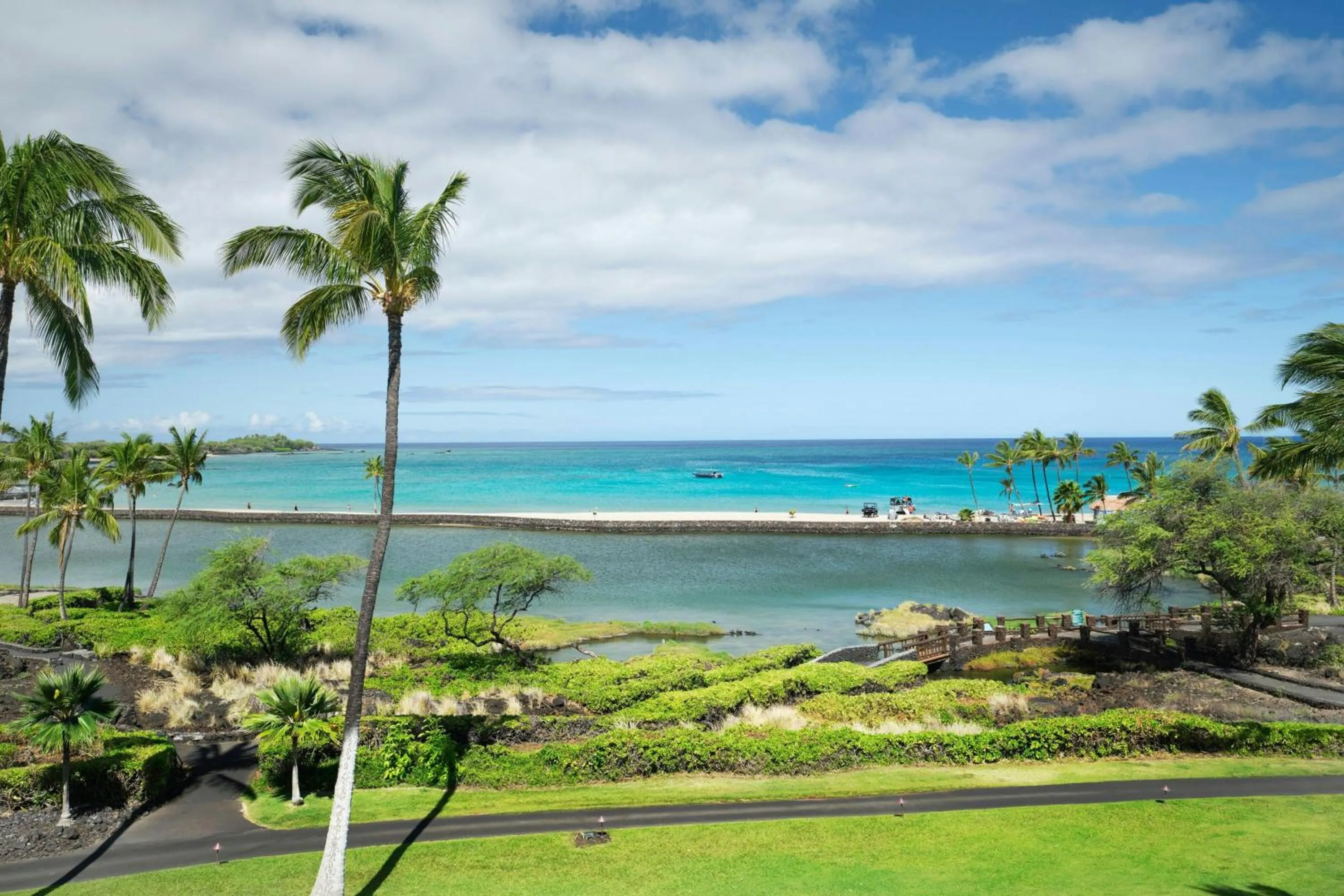 Photo of the whole room in Marriott’s Waikoloa Ocean Club