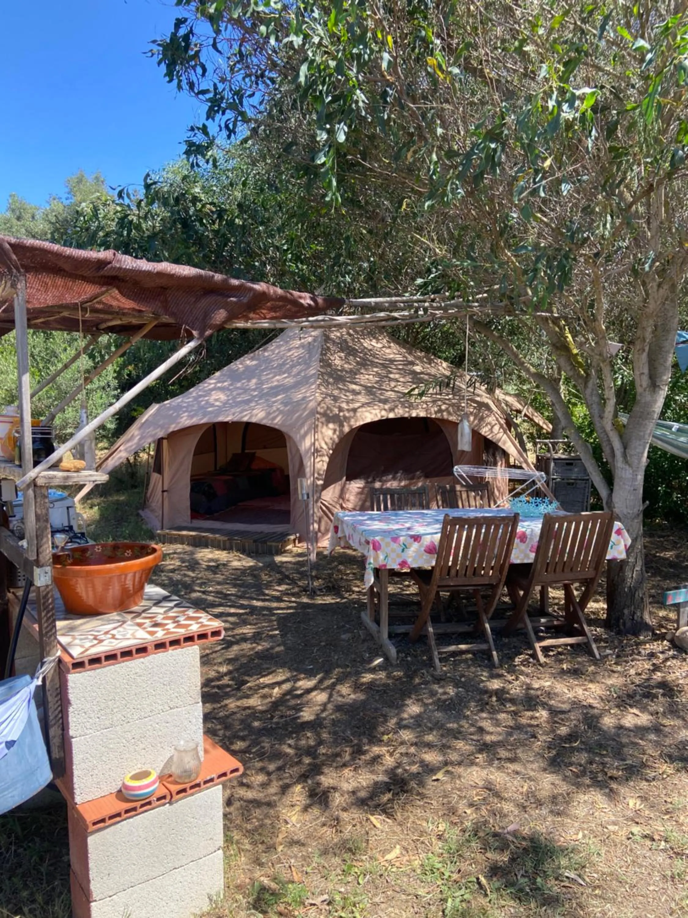 Dining area in Finca Fahala