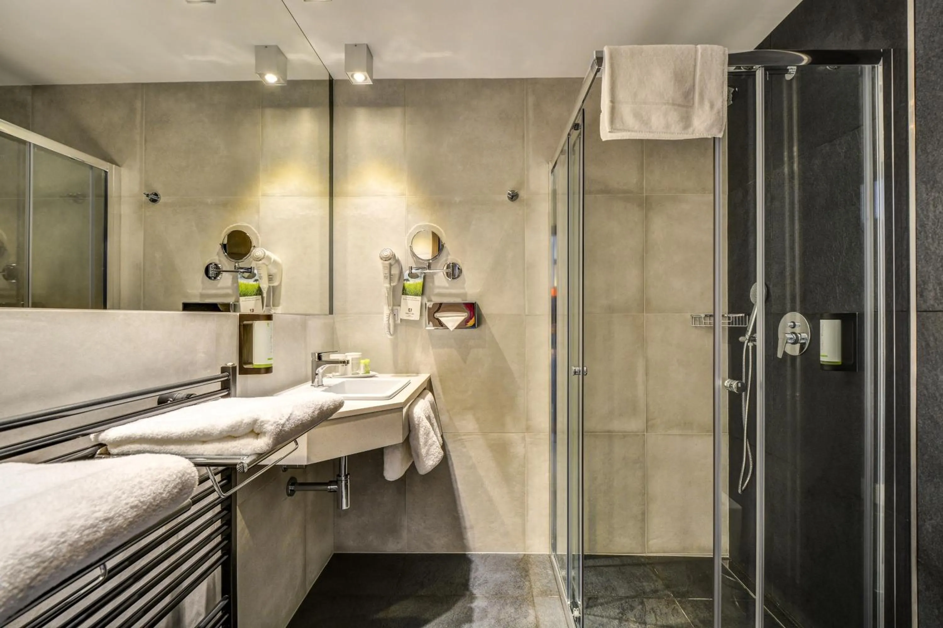 Bathroom, Bed in Amenity Hotel & Resort Špindlerův Mlýn