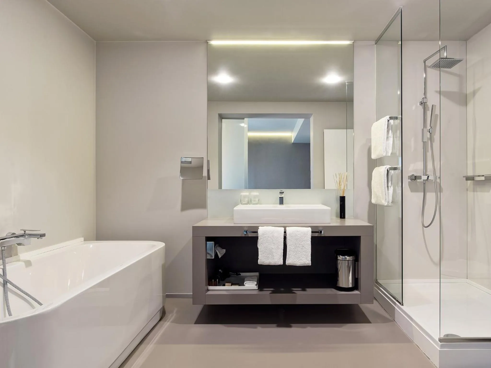 Photo of the whole room in La Butte aux Bois a Small Luxury Hotel of the World