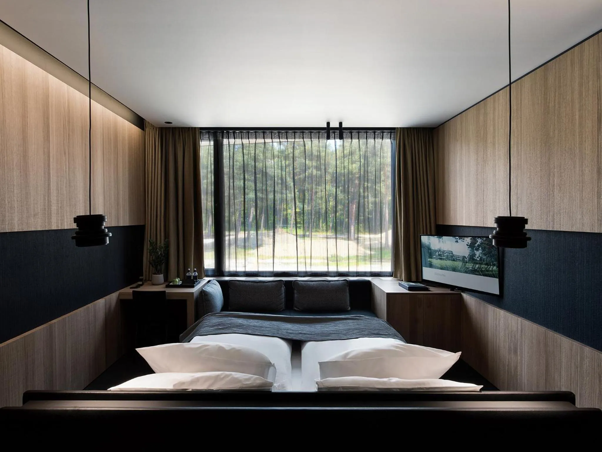 Photo of the whole room, Bed in La Butte aux Bois a Small Luxury Hotel of the World