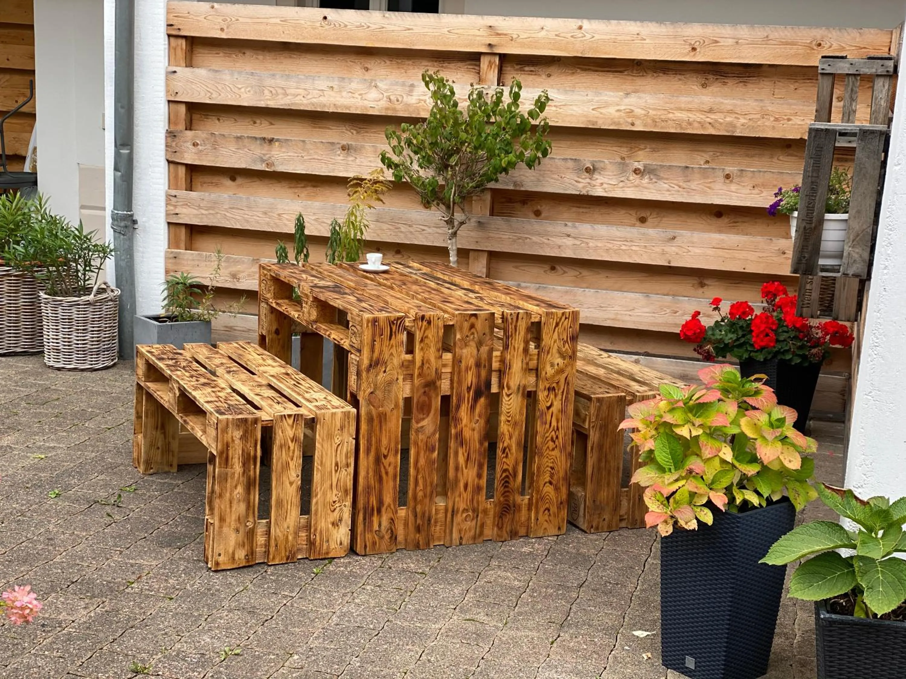 Patio in Hotel Restaurant Goldenes Ross