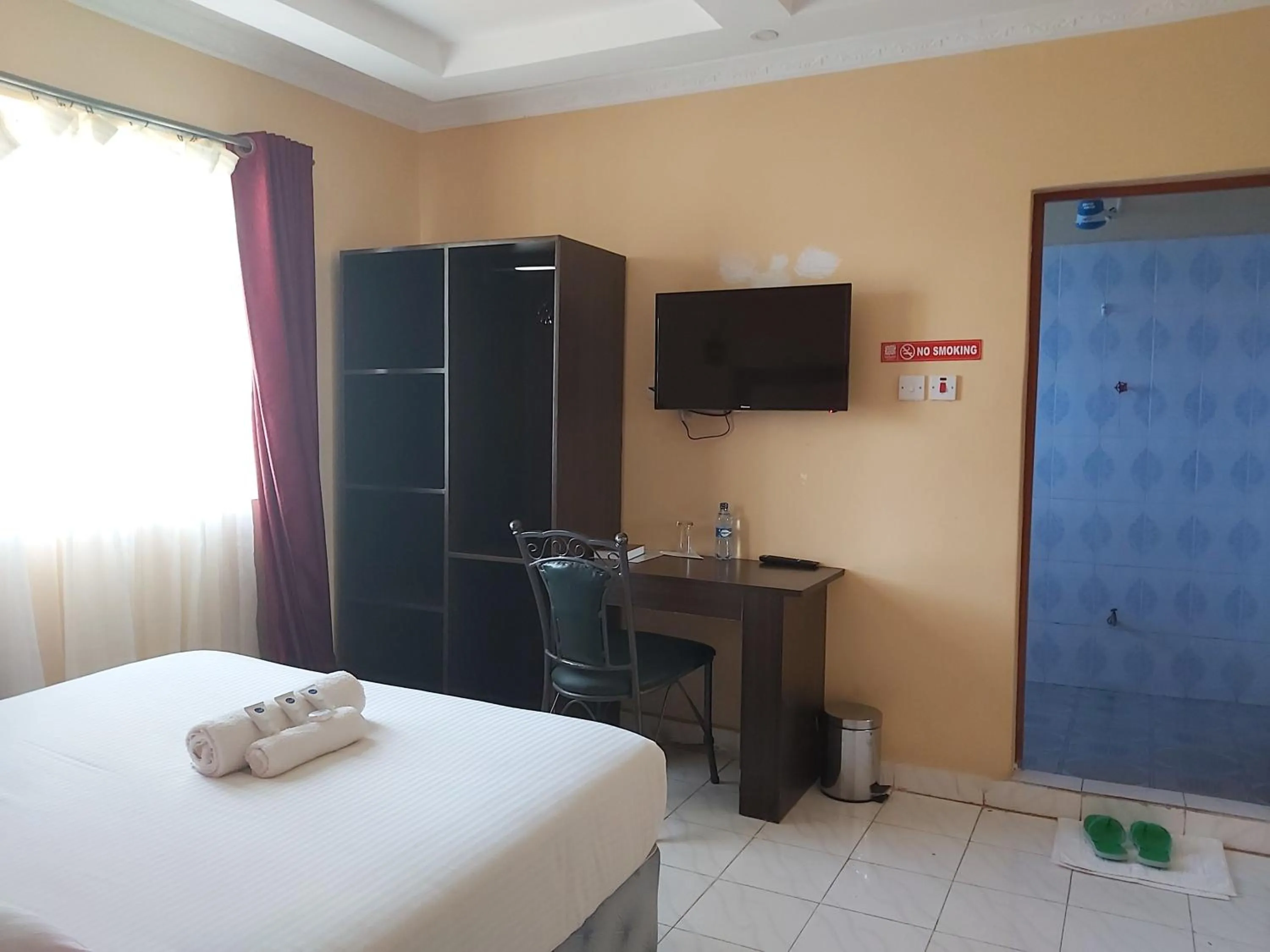 TV and multimedia, Bed in Sahara Gardens Bomet