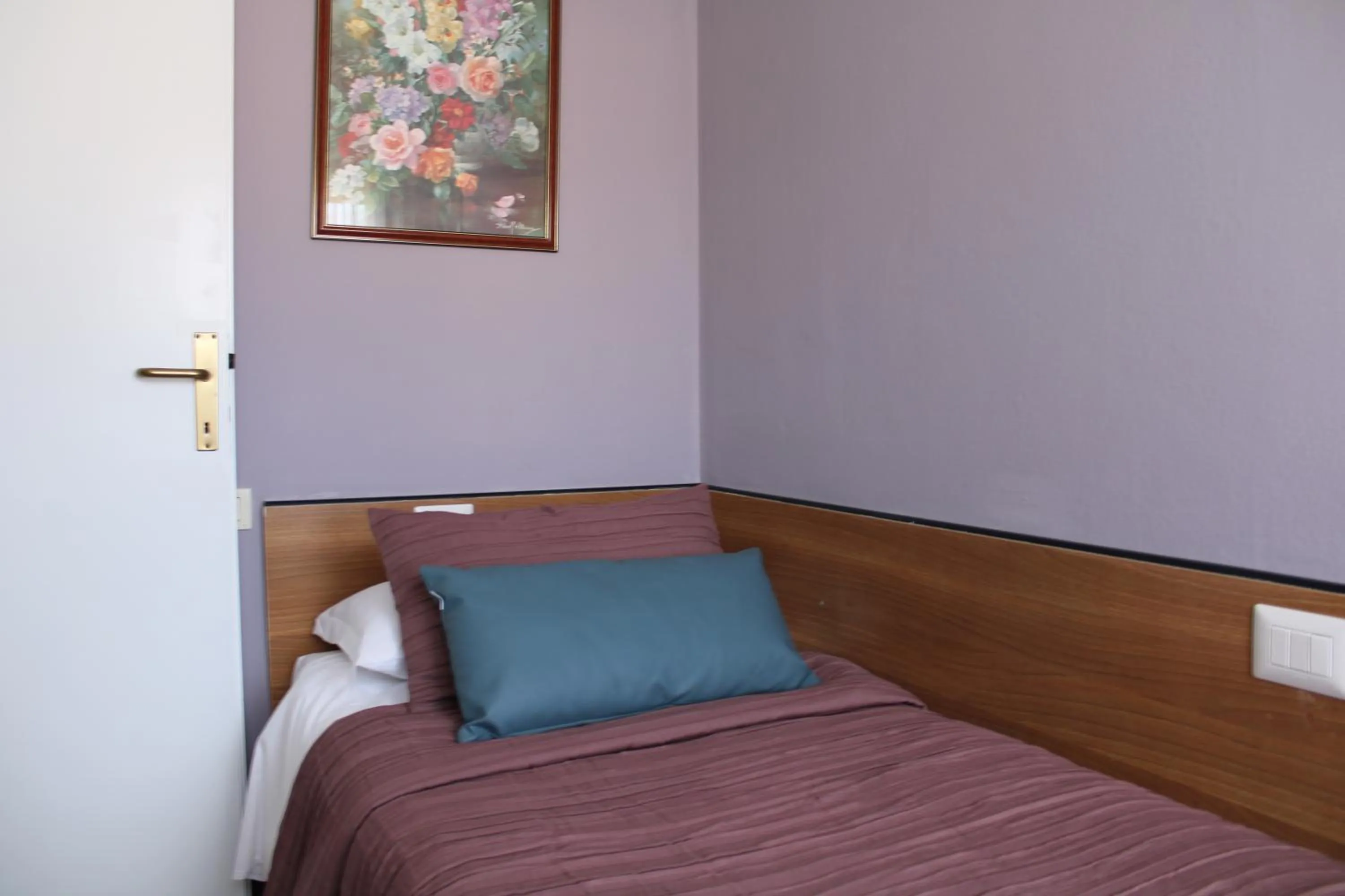 Bedroom, Bed in Residence Royal House