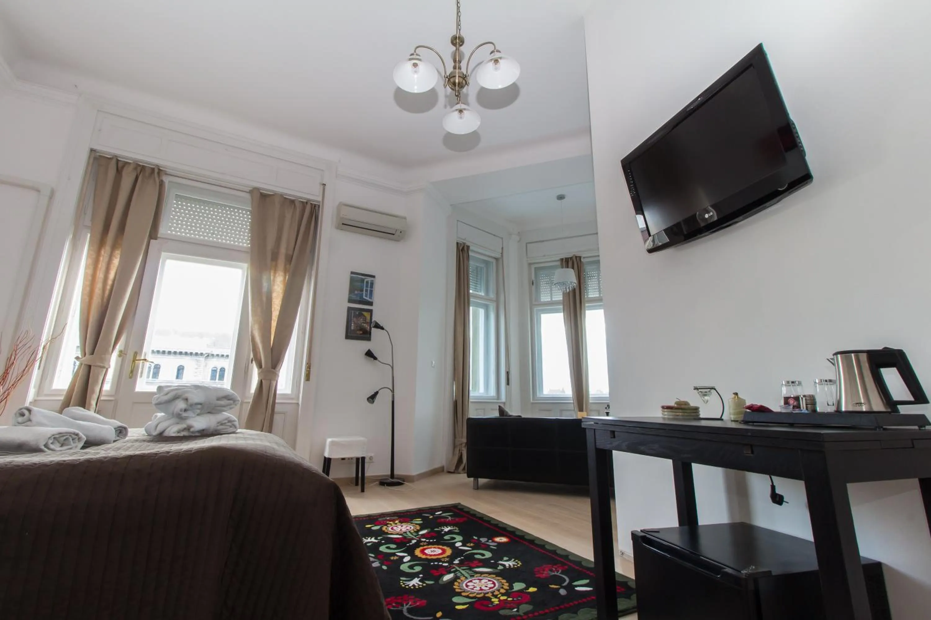 Other, Bed in Butterfly Home Danube