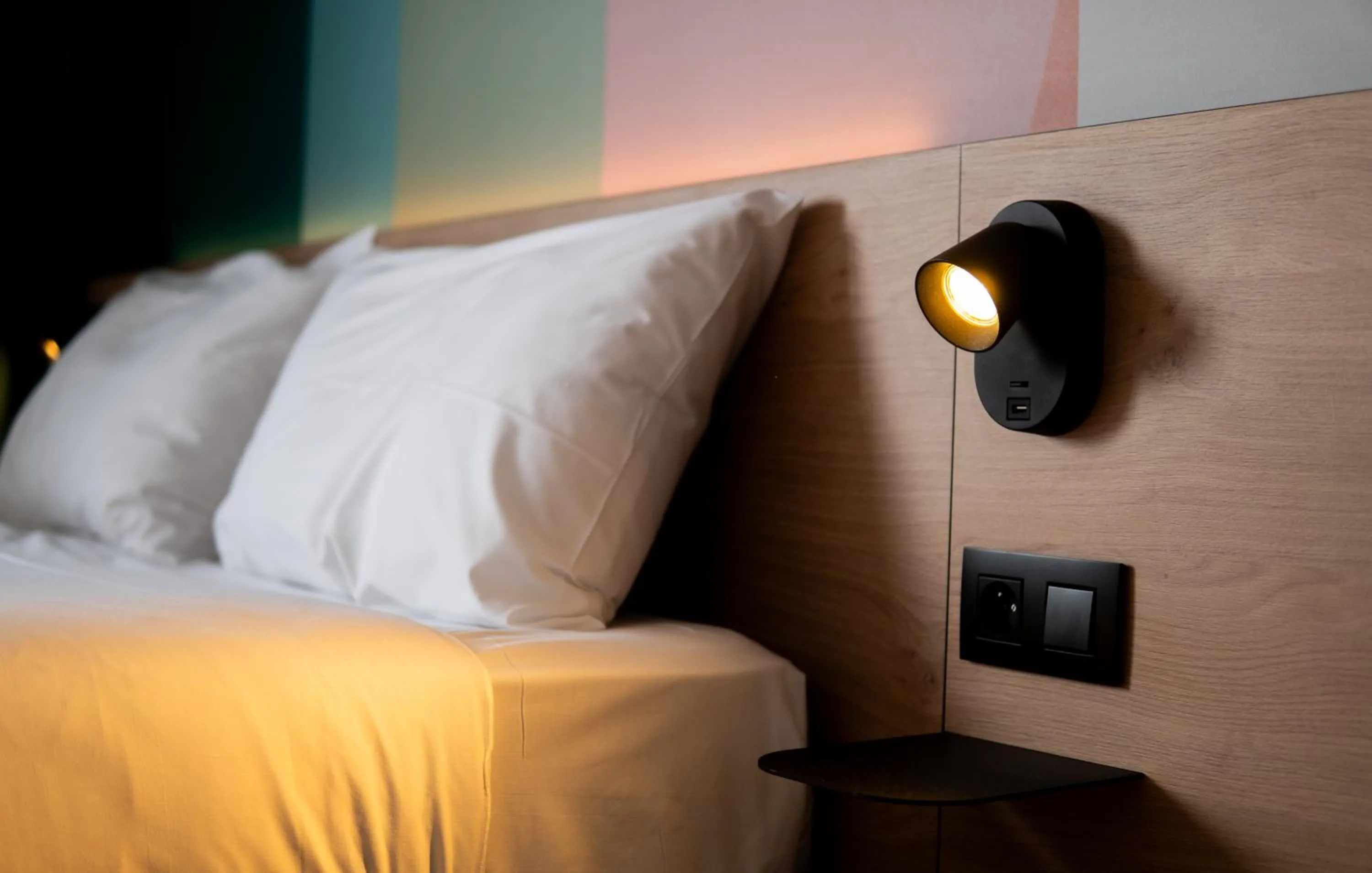 Bed in B&B HOTEL Mons Gare