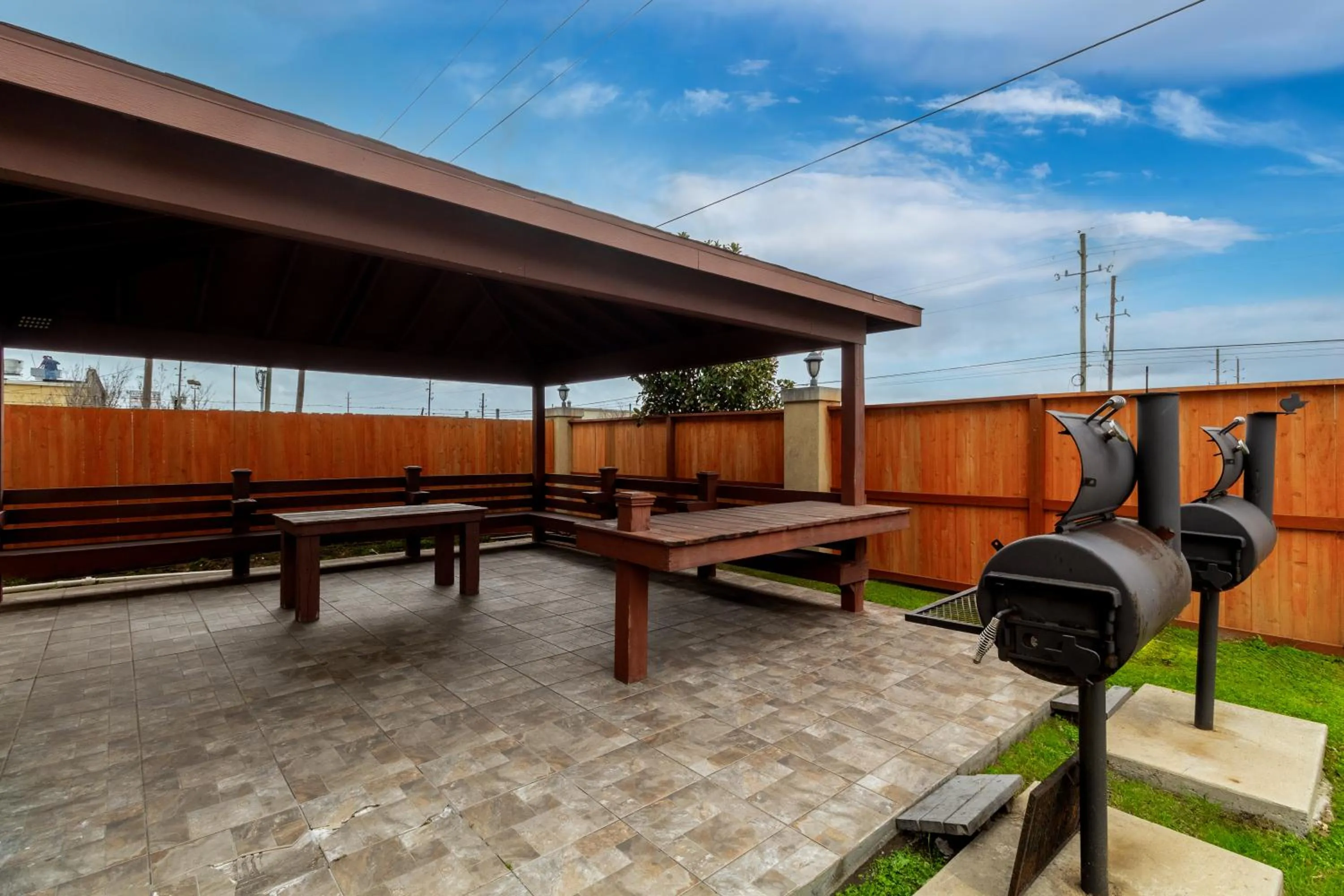 BBQ facilities in Americas Best Value Inn - FM 529