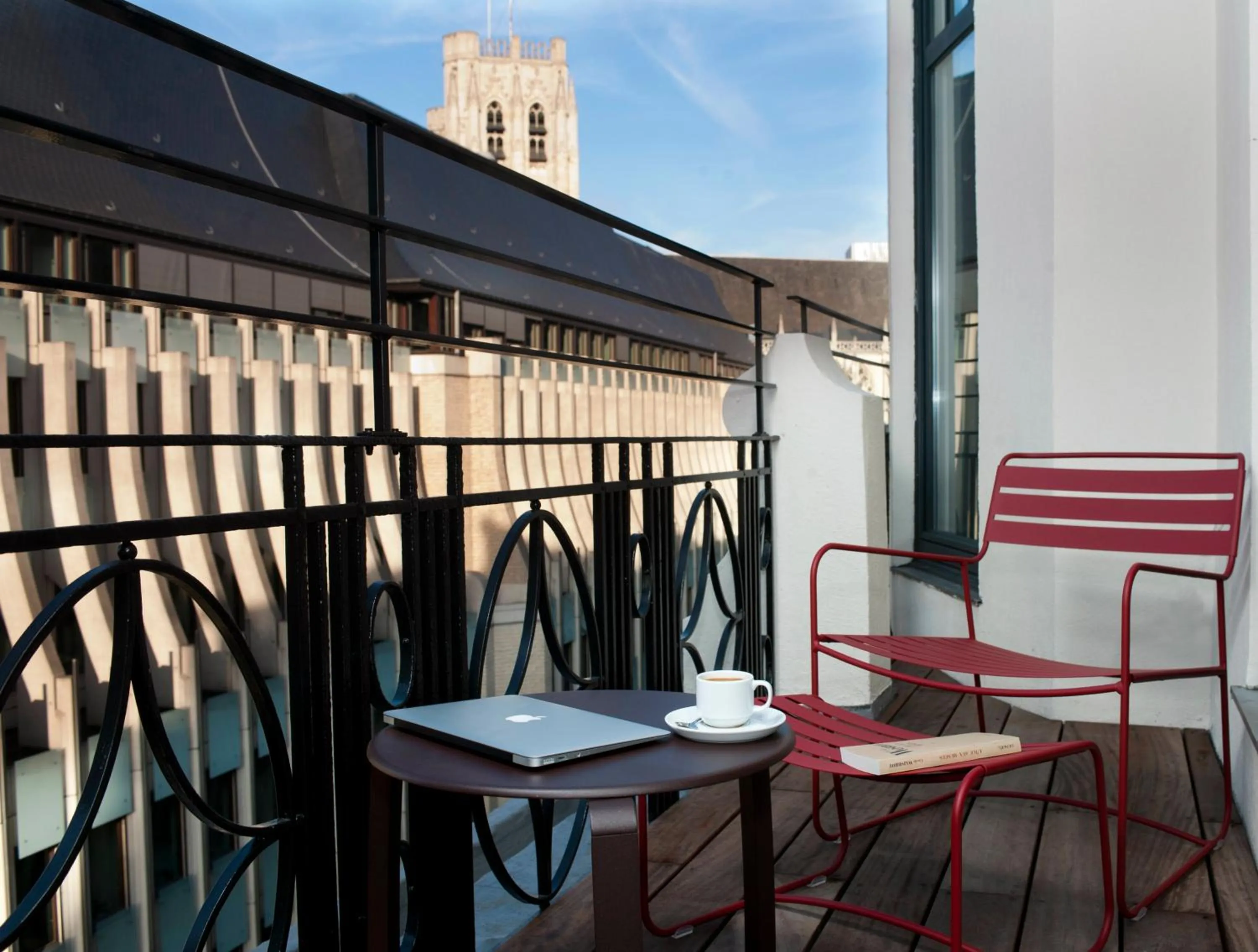 Dining area in 9Hotel Central