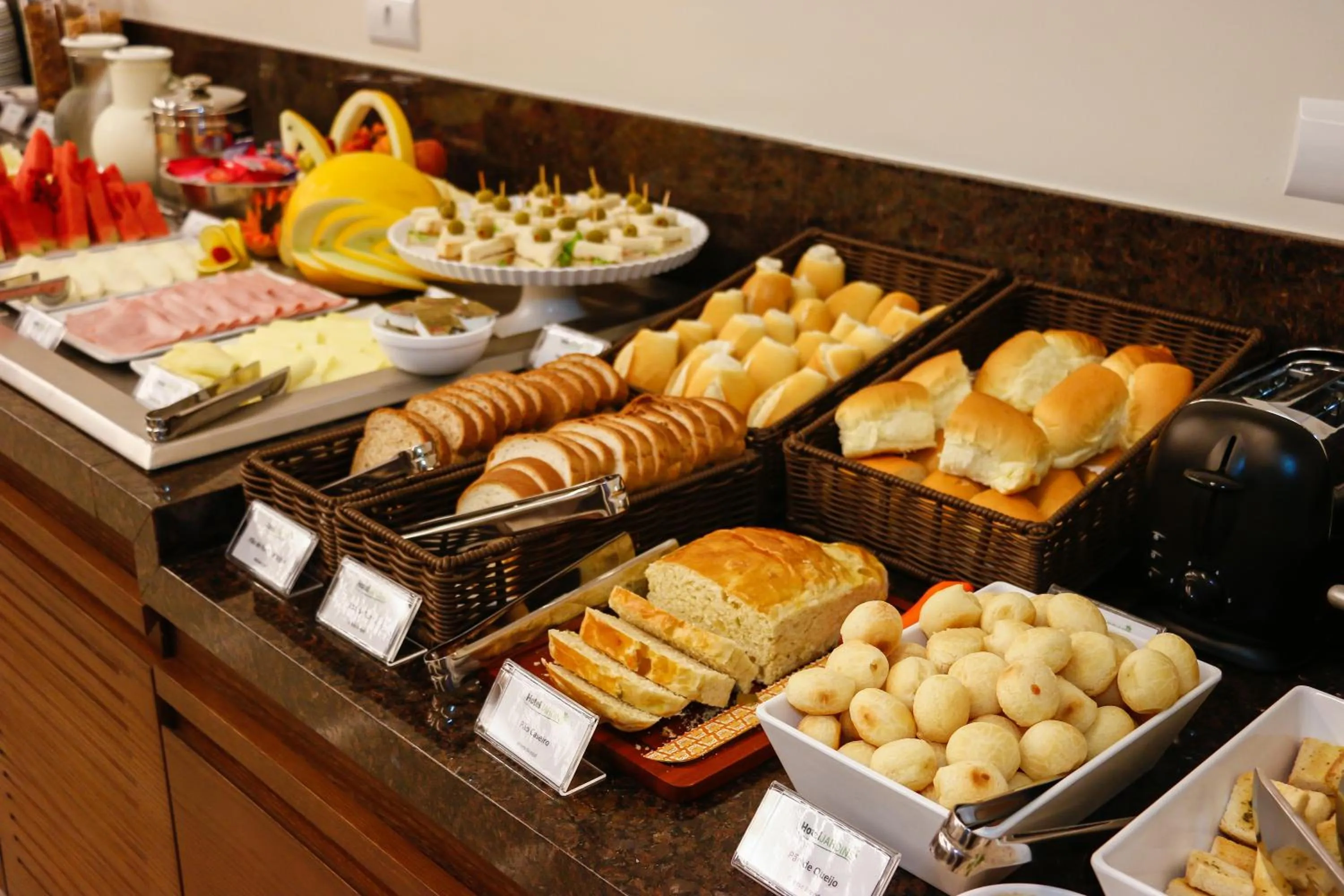 Breakfast in Hotel Jardins