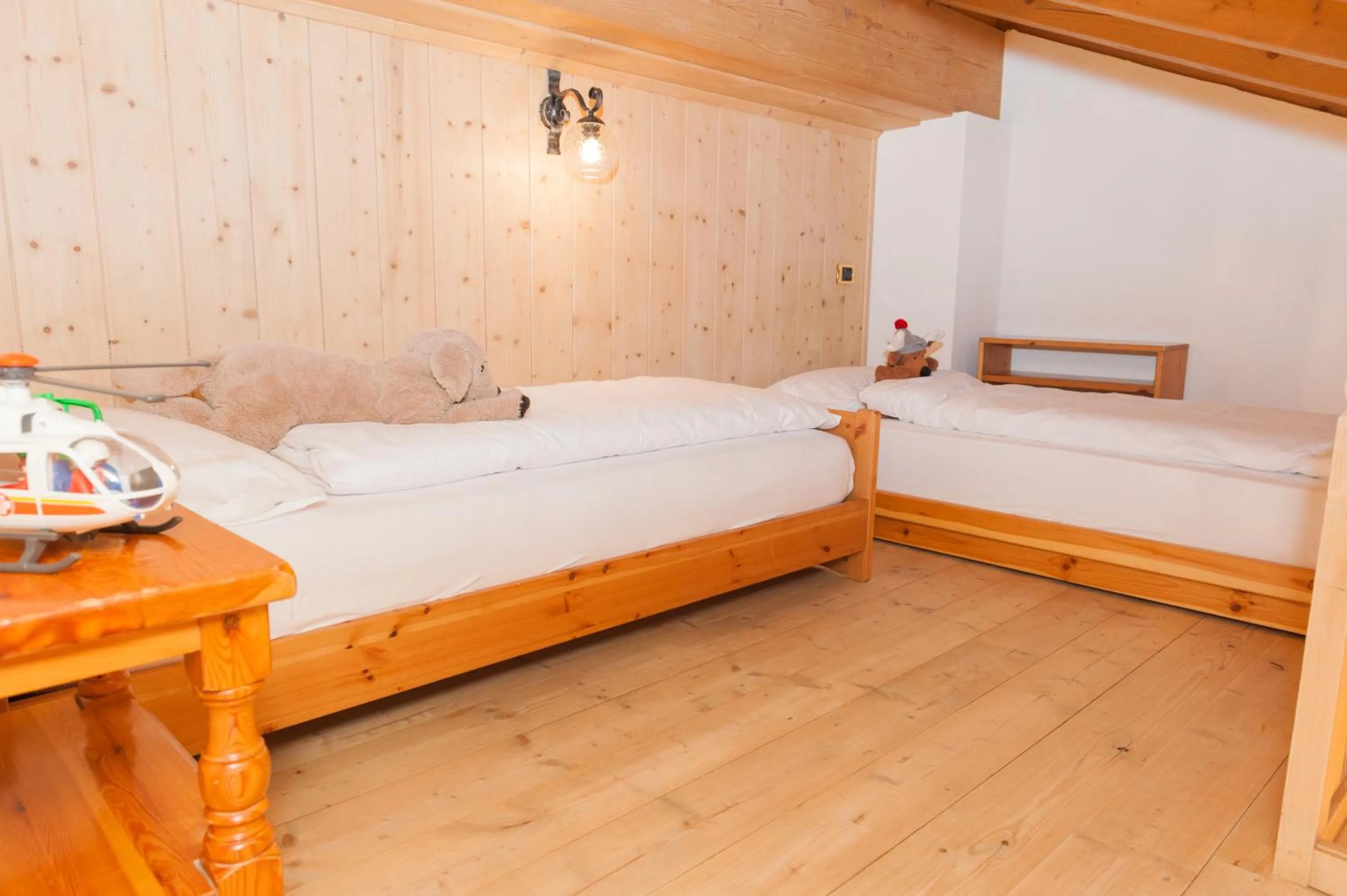 Patio, Bed in Residence Bait da Mott