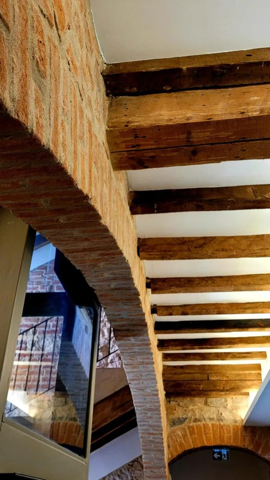 Property building in Kallisté