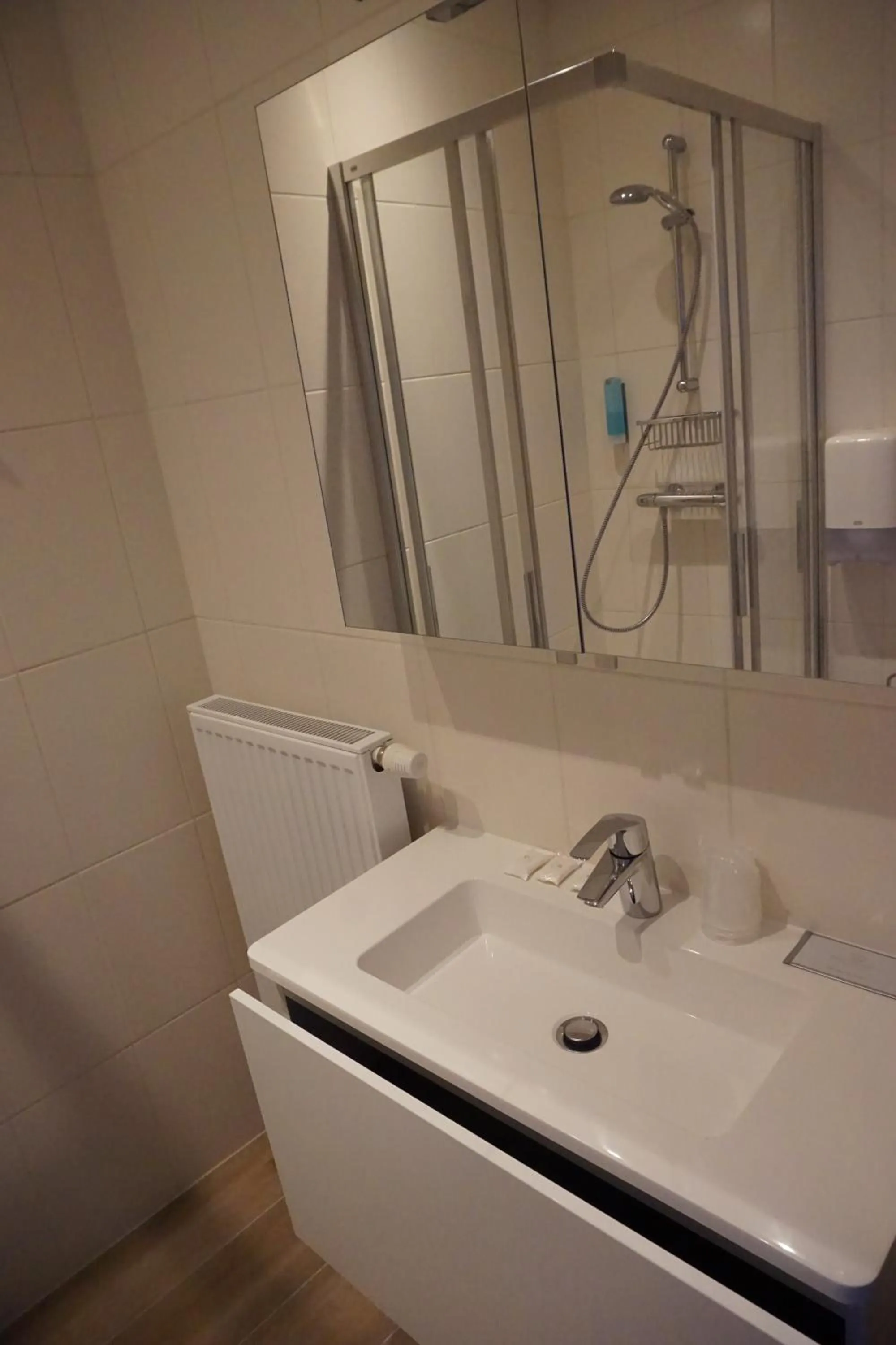 Bathroom in Hotel Asiris