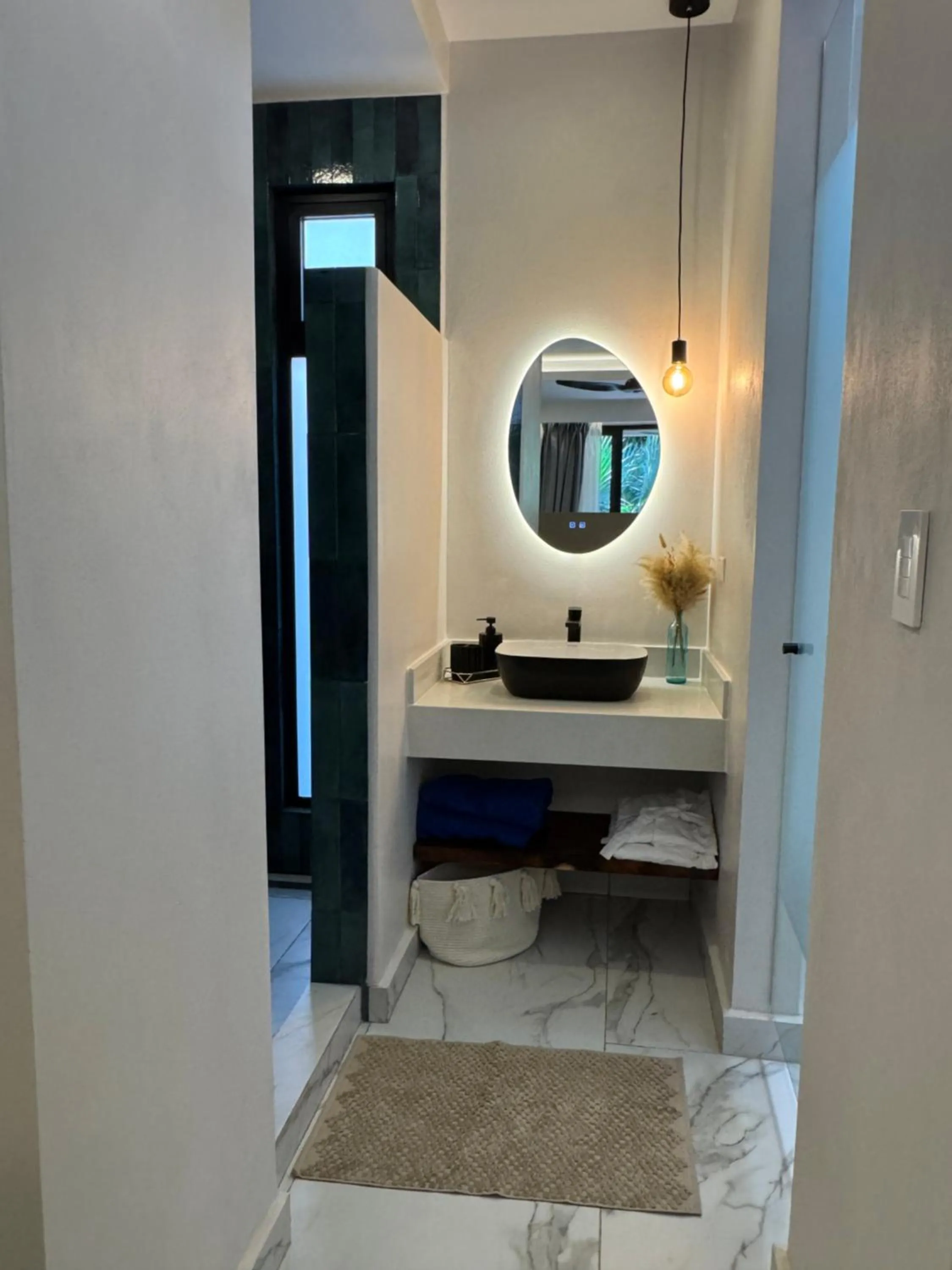 Toilet in Tamarindo Sunshine