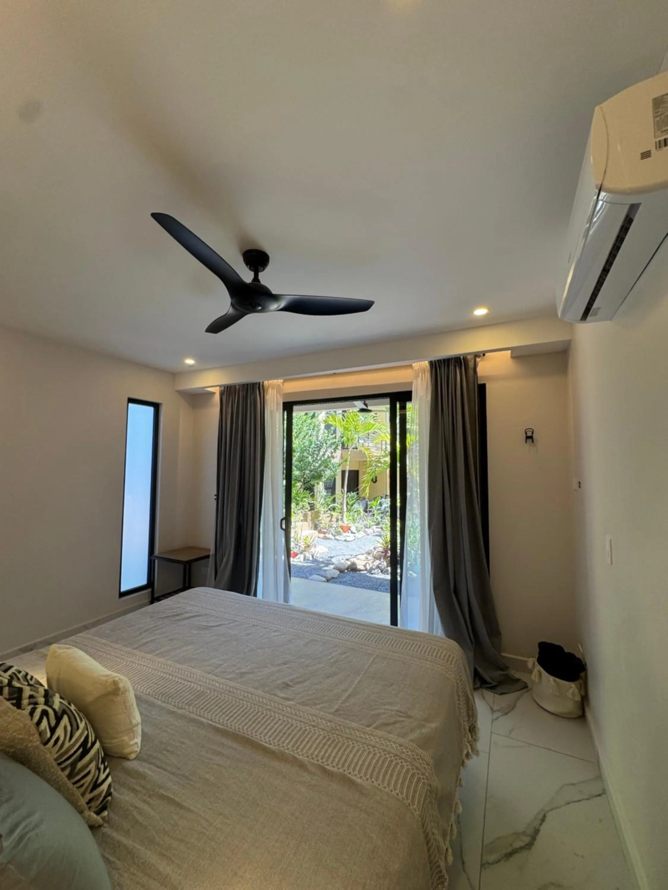 Bed in Tamarindo Sunshine