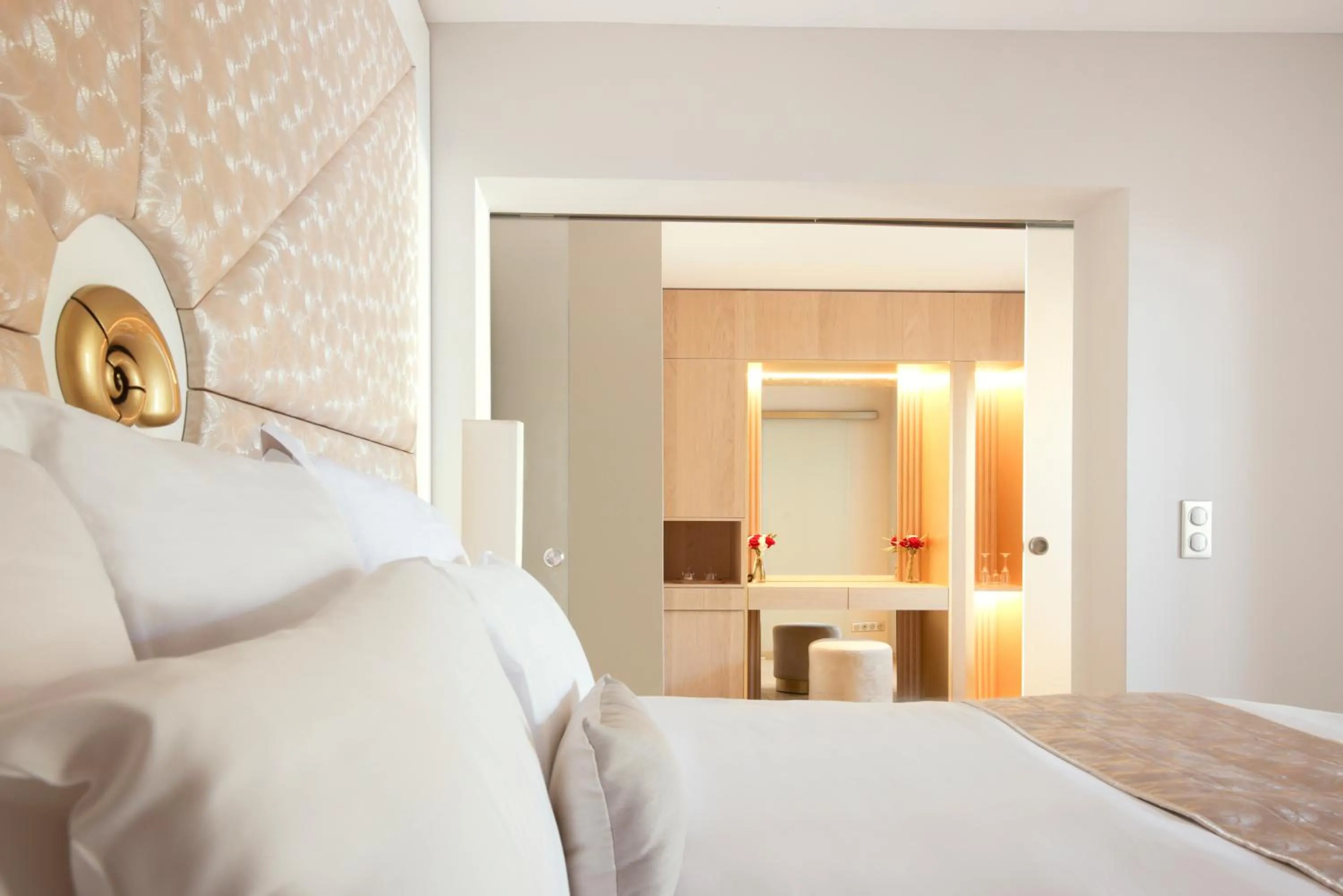 Photo of the whole room, Bed in Hôtel Marinca & Spa