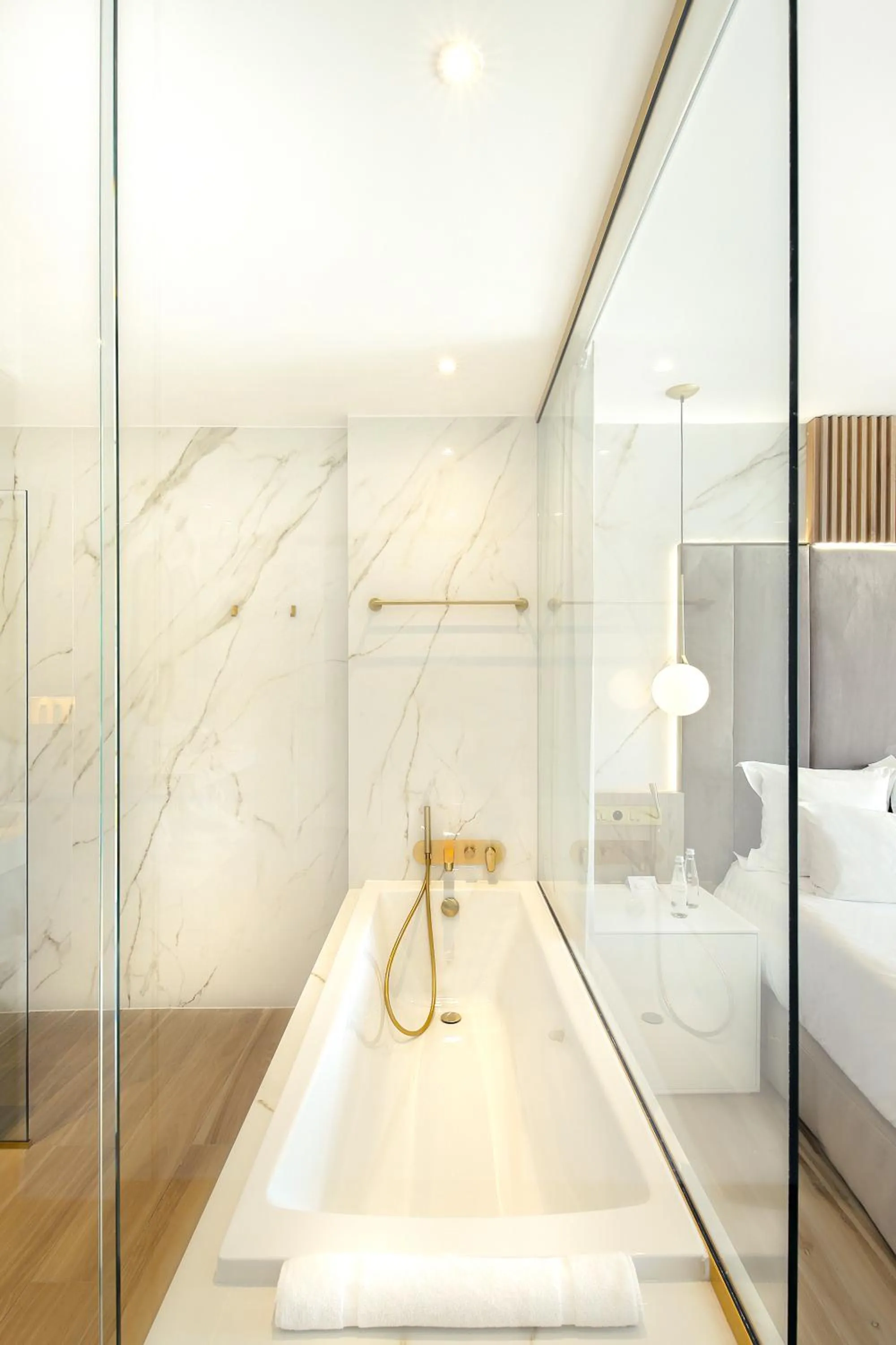 Bathroom, Bed in Hôtel Marinca & Spa