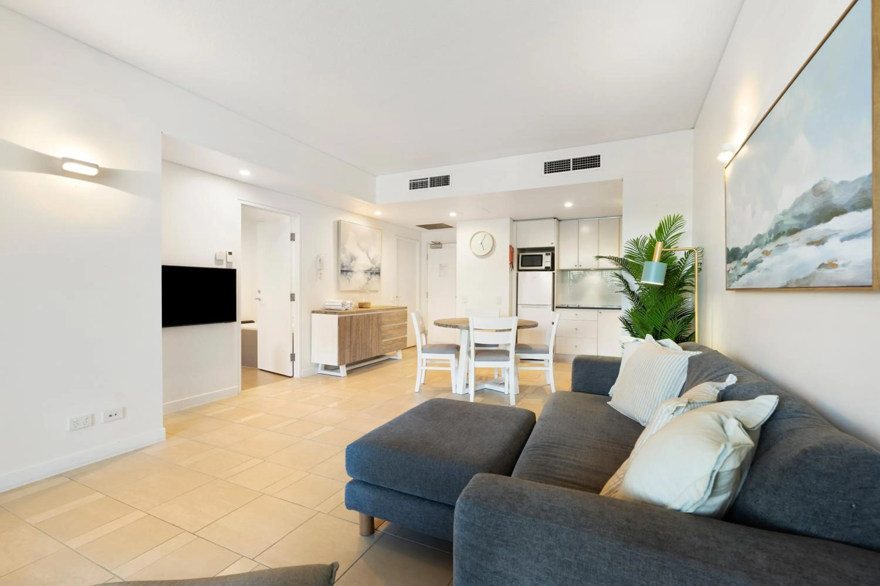 Living room in Laguna on Hastings