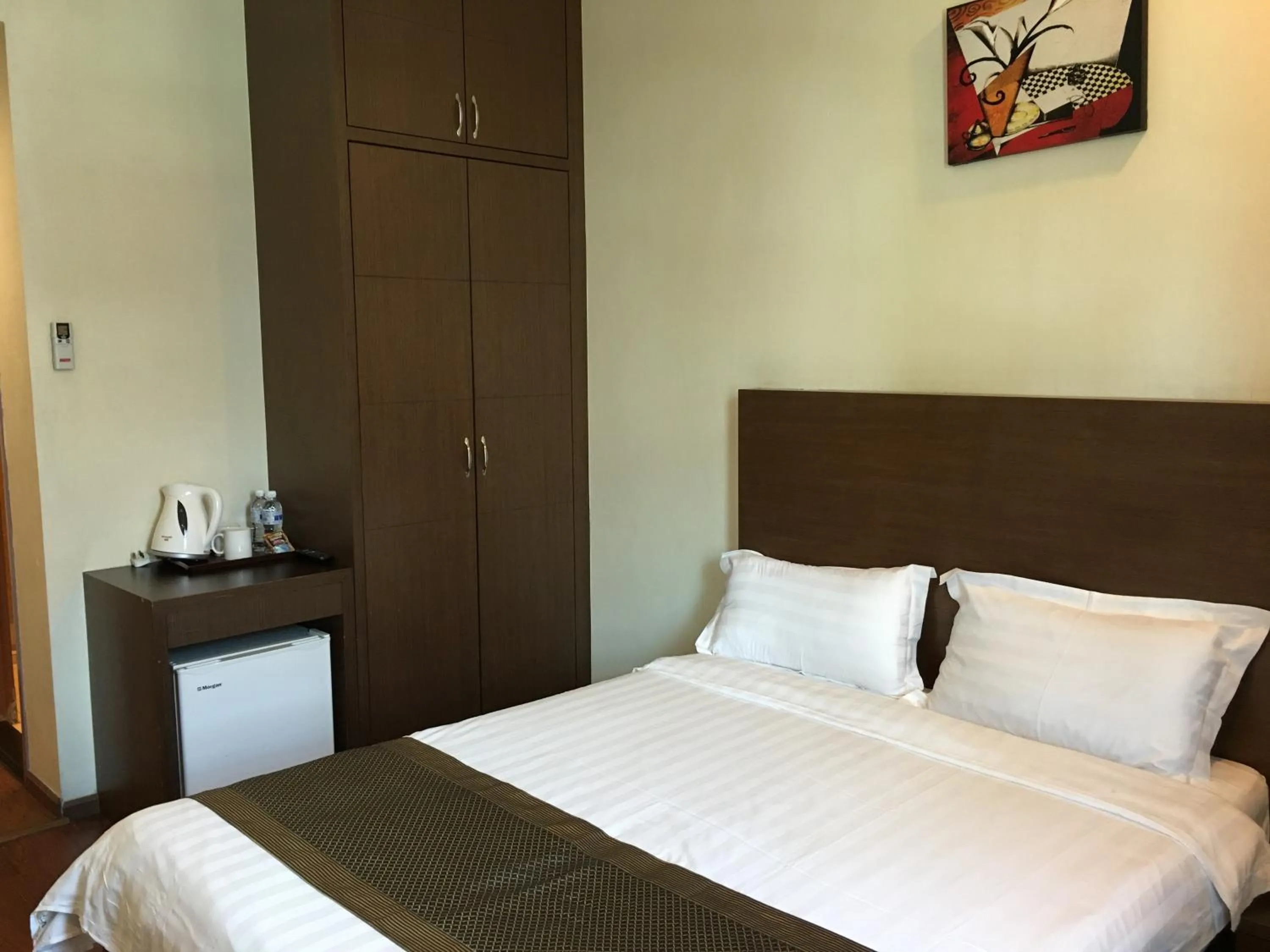 Bed in Lintas Plaza Hotel