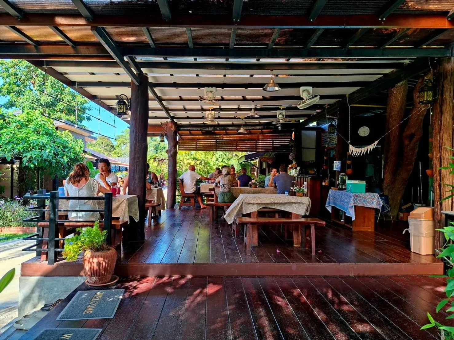 Baan Suan Rim Klong Resort