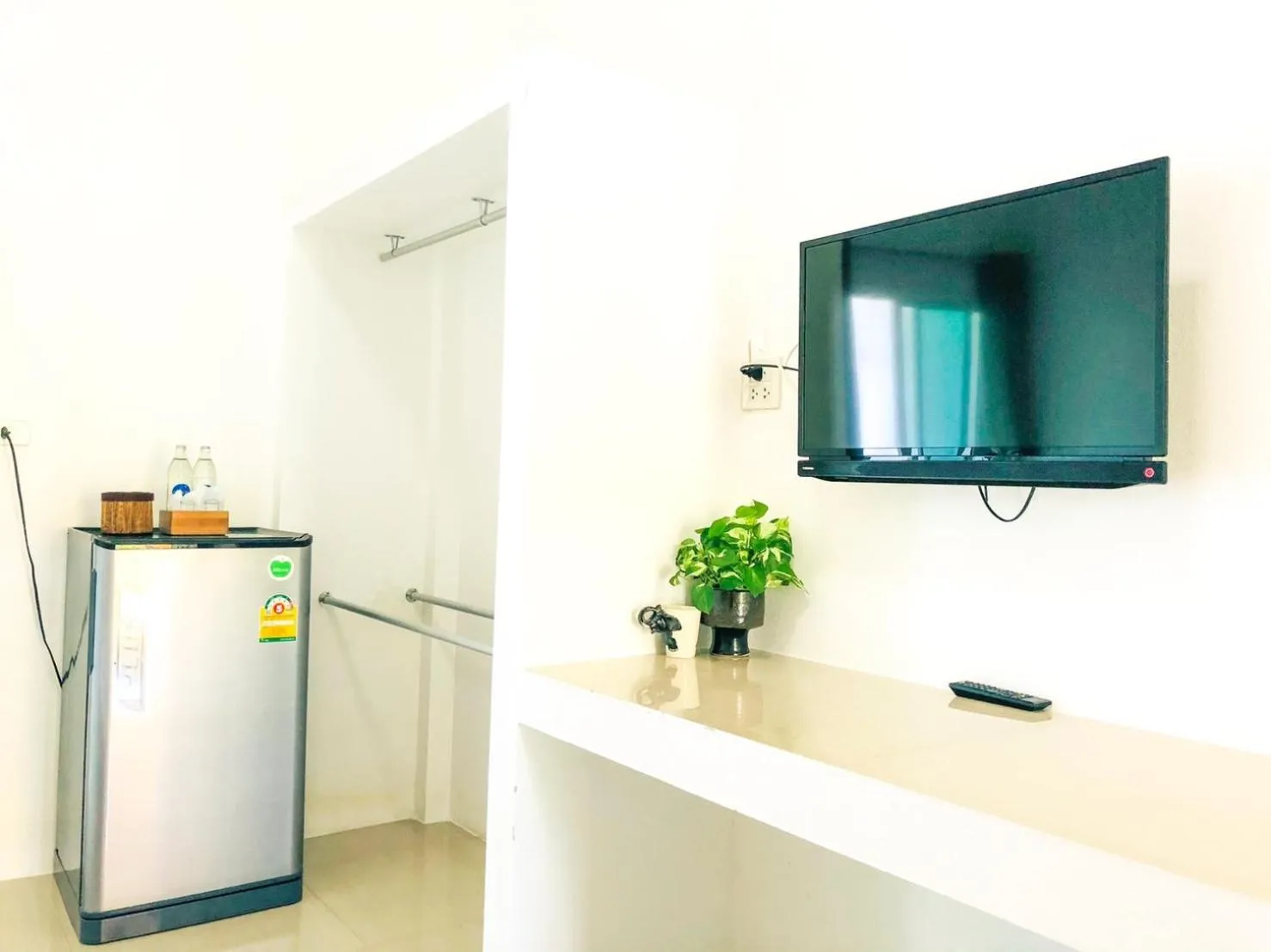 TV and multimedia in Baanlugchange Hotel โรงแรมบ้านลูกช้าง