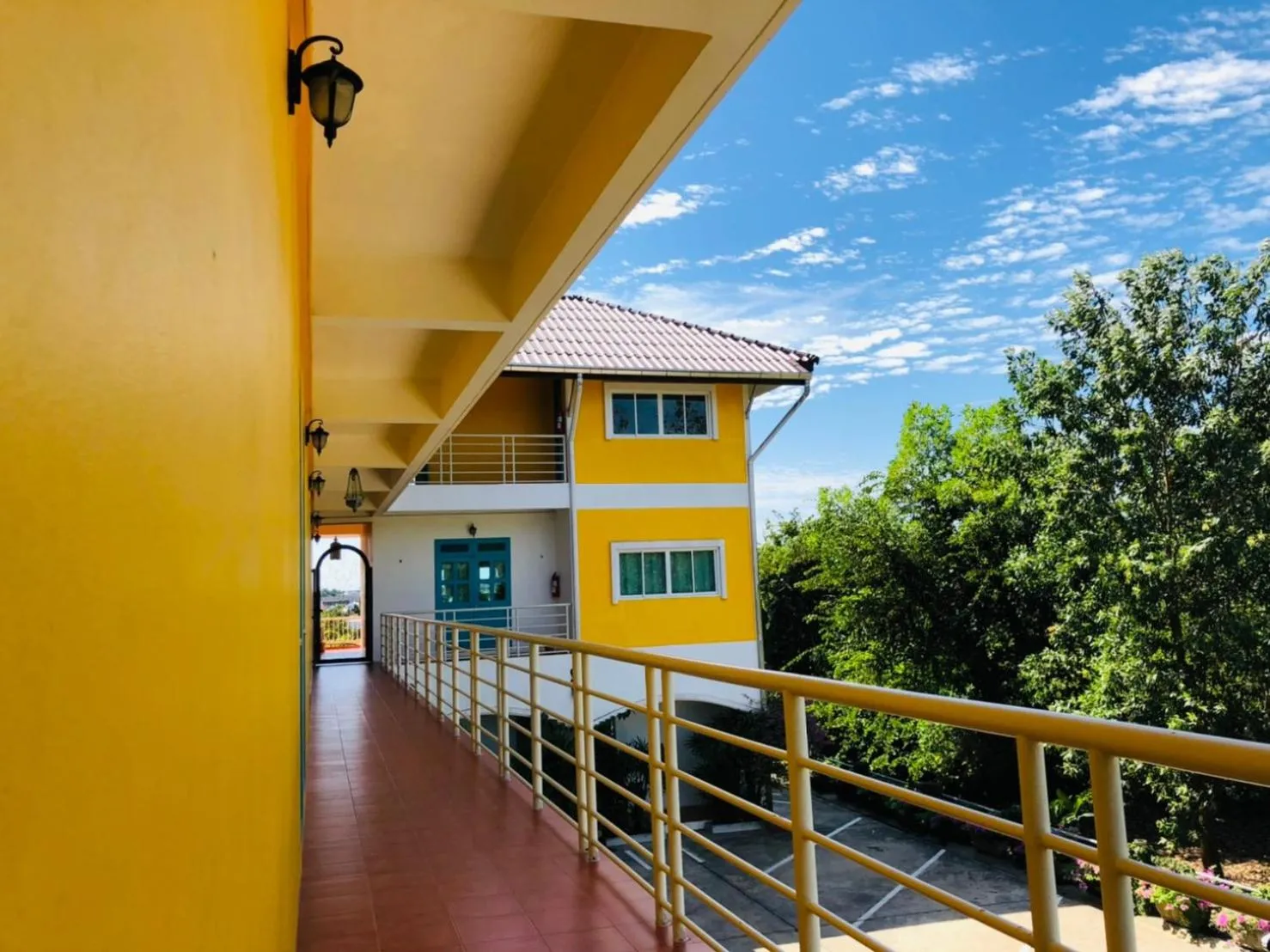 Balcony/Terrace in Baanlugchange Hotel โรงแรมบ้านลูกช้าง