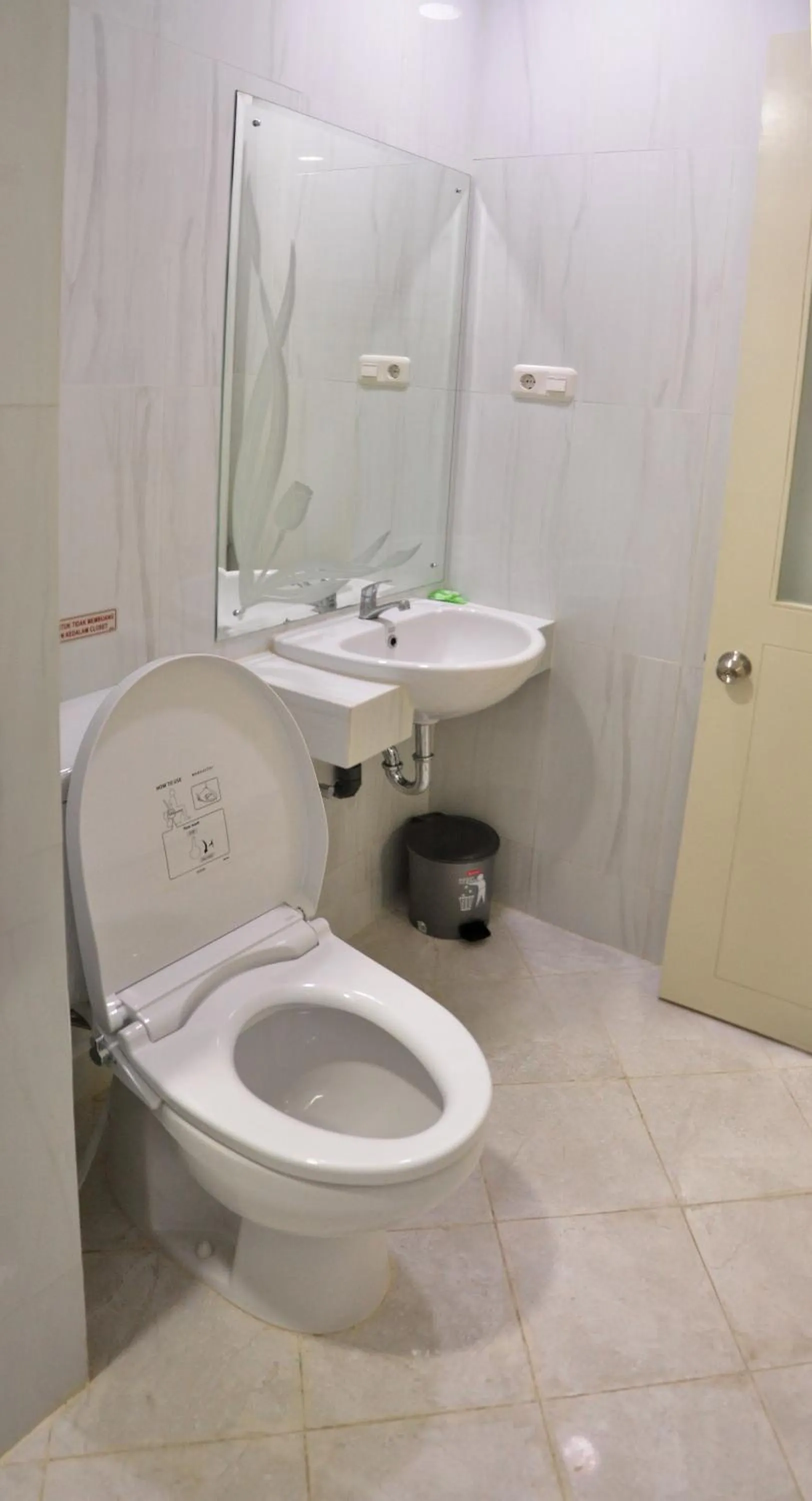 Toilet in Grand Kebonsari Guesthouse