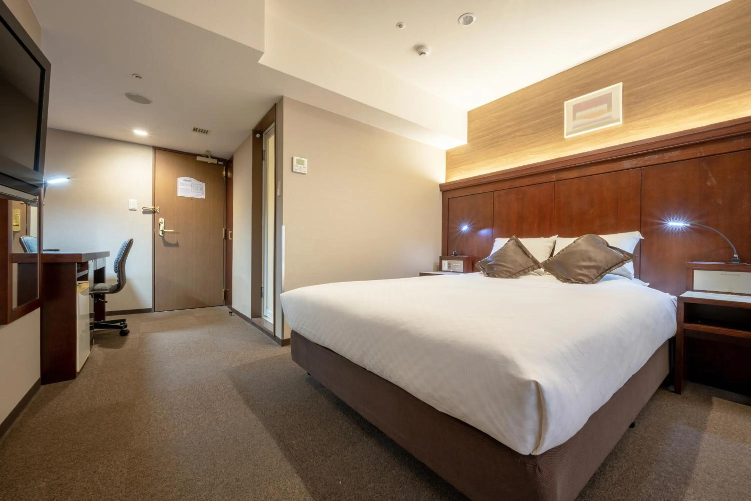 Photo of the whole room, Bed in Niigata Grand Hotel