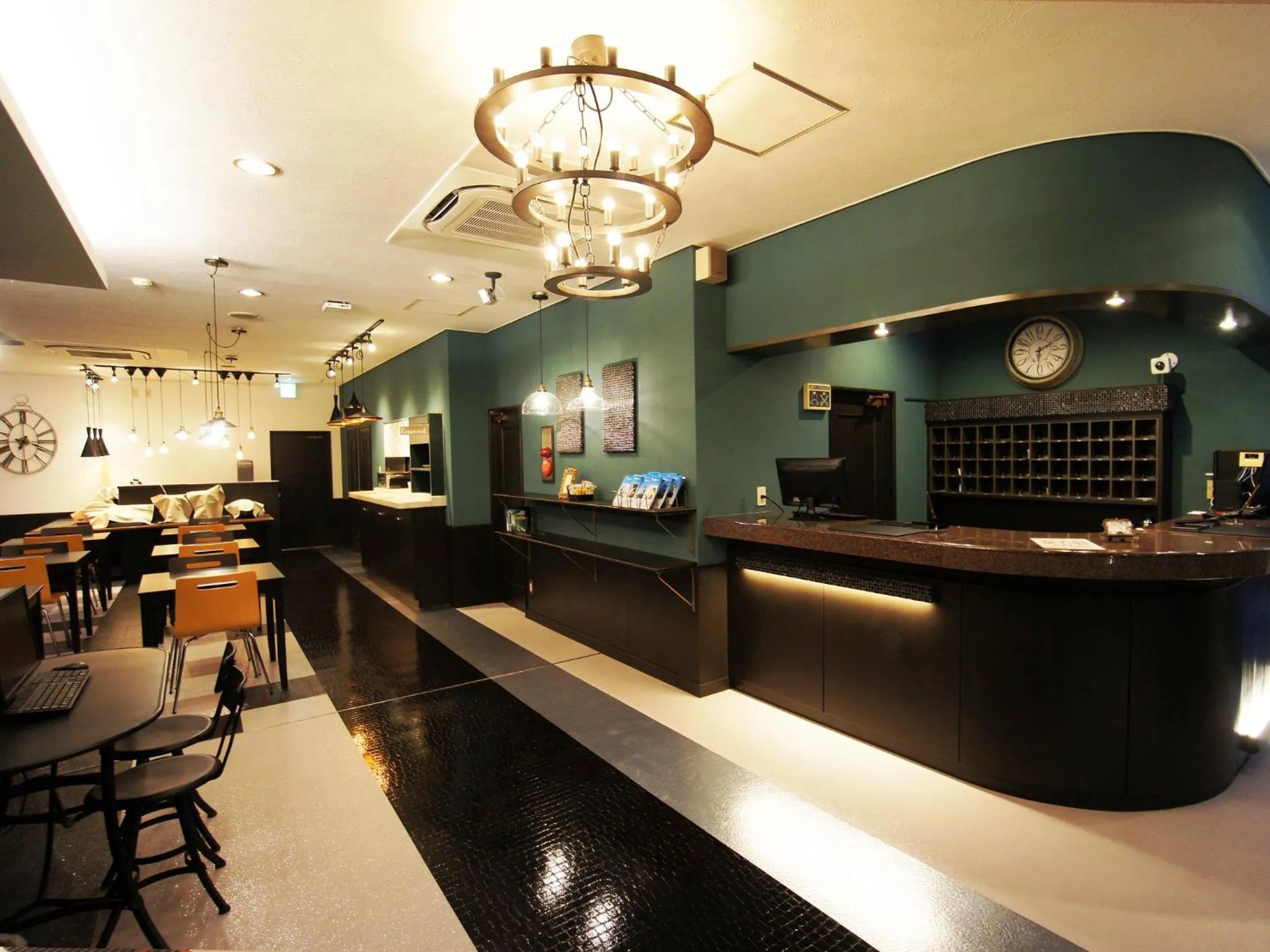 Restaurant/places to eat in Hotel AreaOne Nobeoka