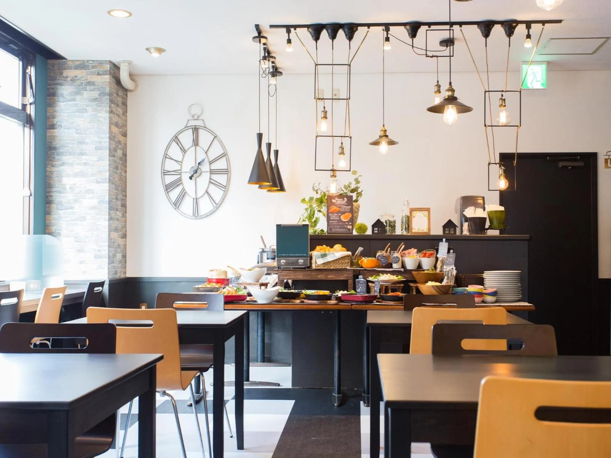 Restaurant/places to eat in Hotel AreaOne Nobeoka