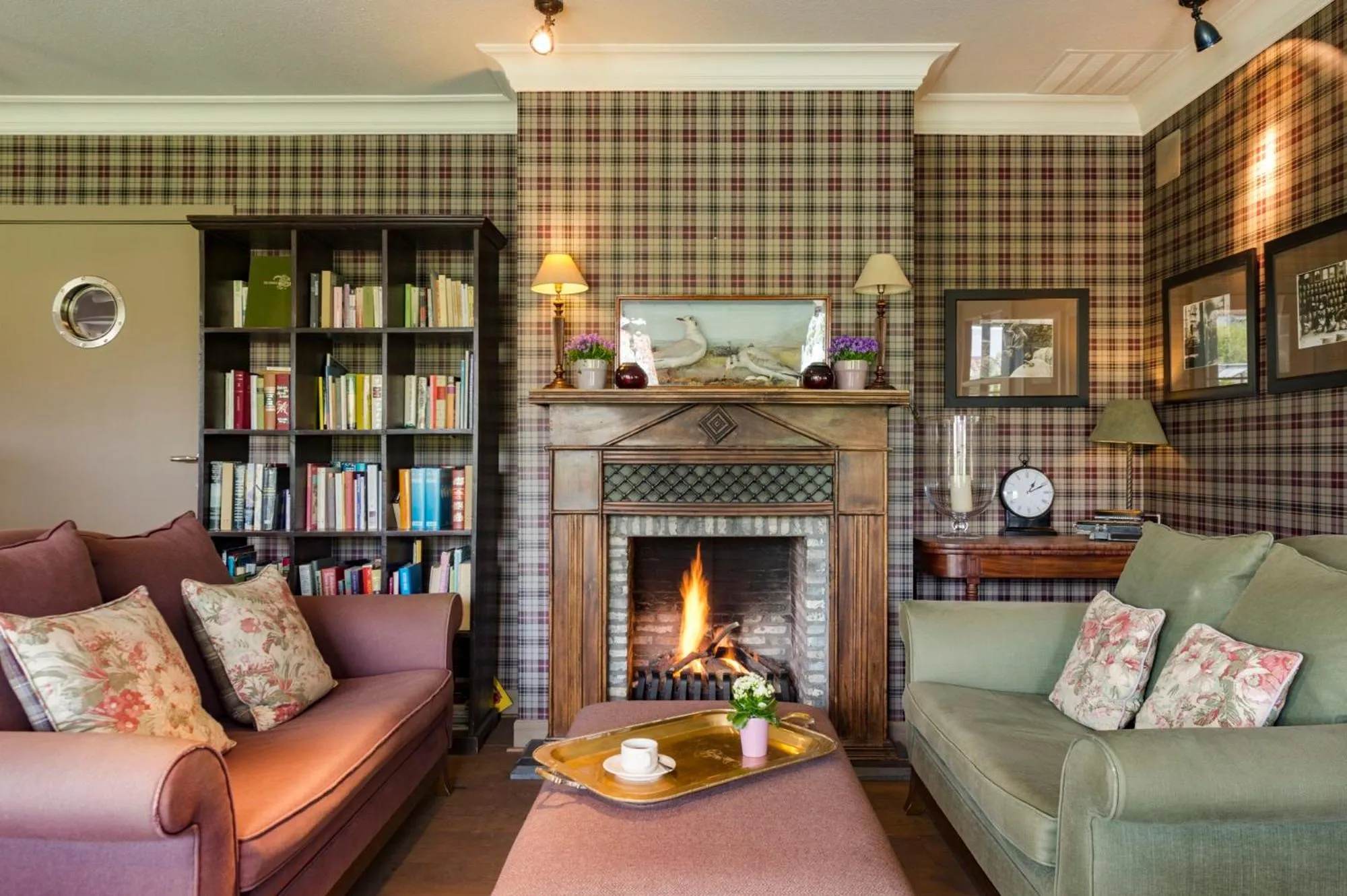 Library in Country House Duinhof