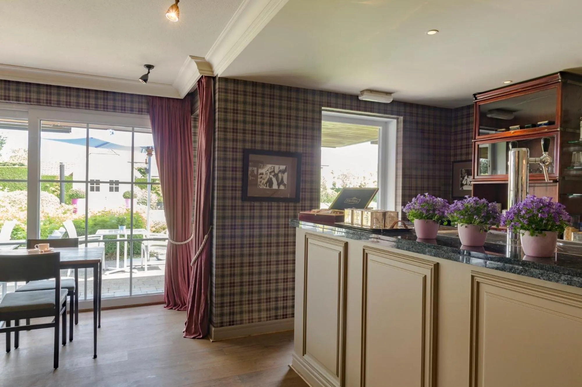 Food and drinks in Country House Duinhof