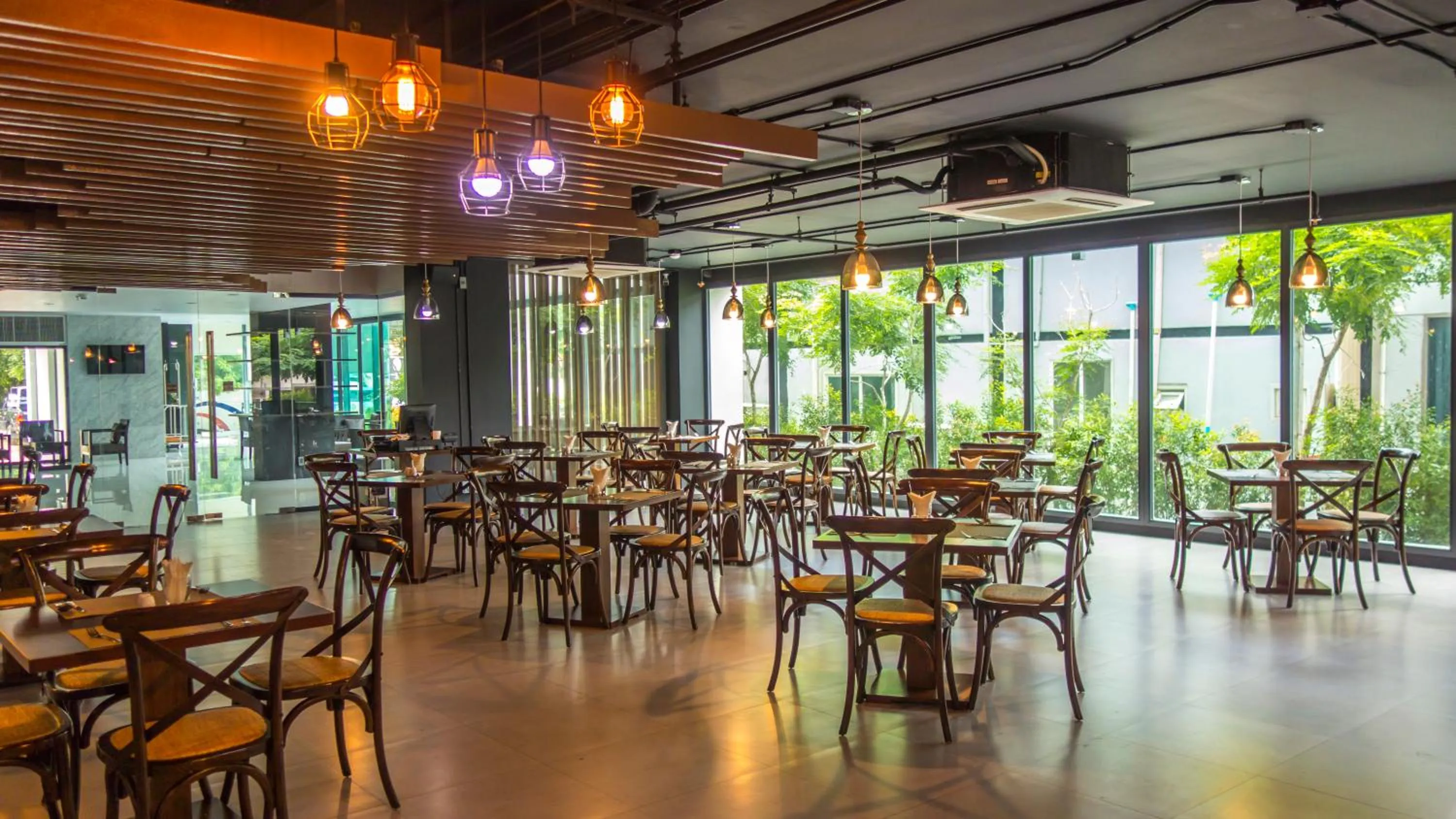 Restaurant/places to eat in Unique Regency Pattaya