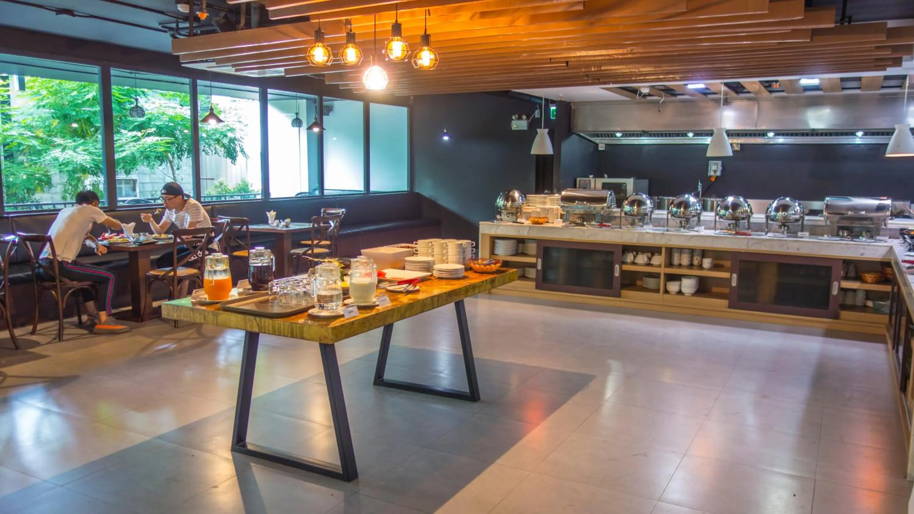 Restaurant/places to eat in Unique Regency Pattaya