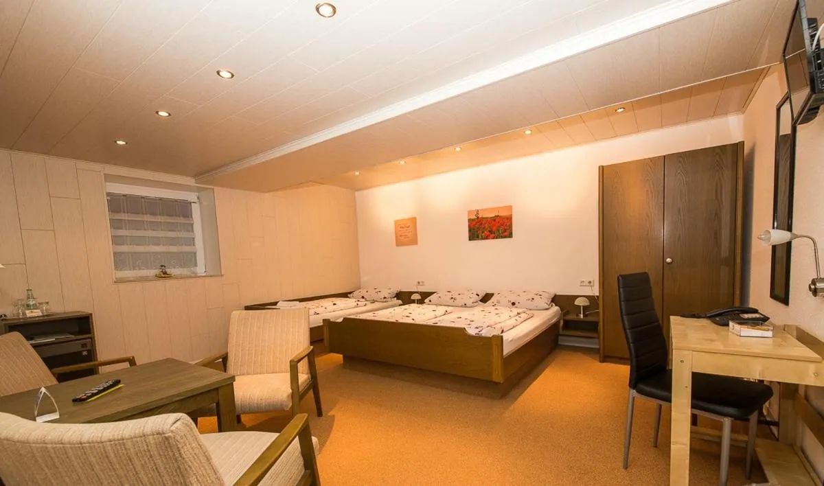 Bed in Villa Bruderfels, Garni