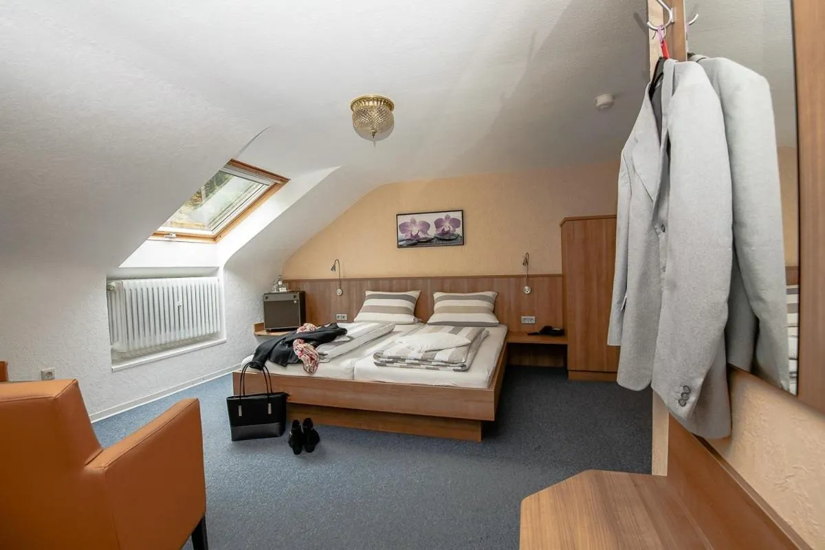 Bed in Villa Bruderfels, Garni