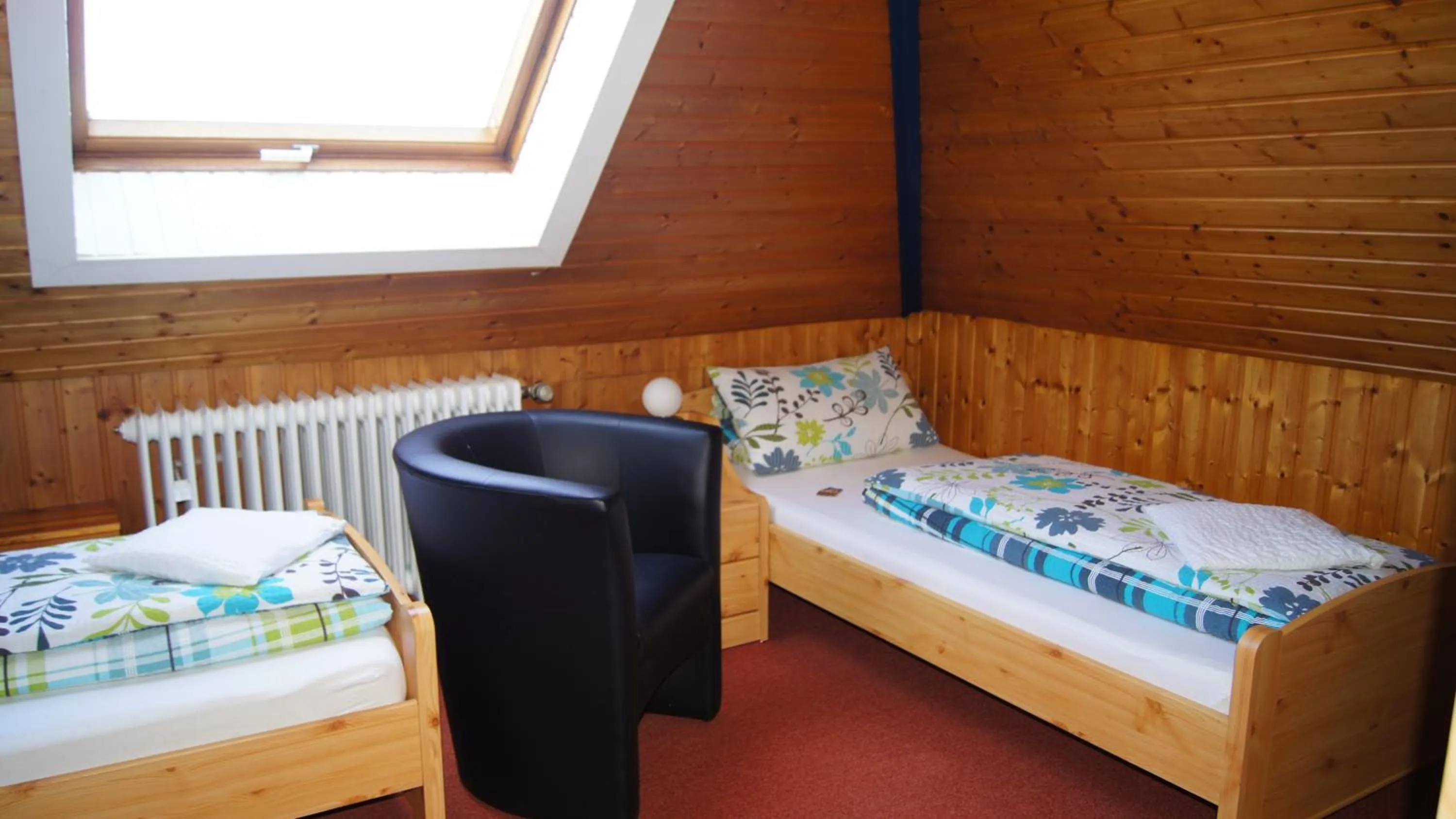 Bed in Villa Bruderfels, Garni