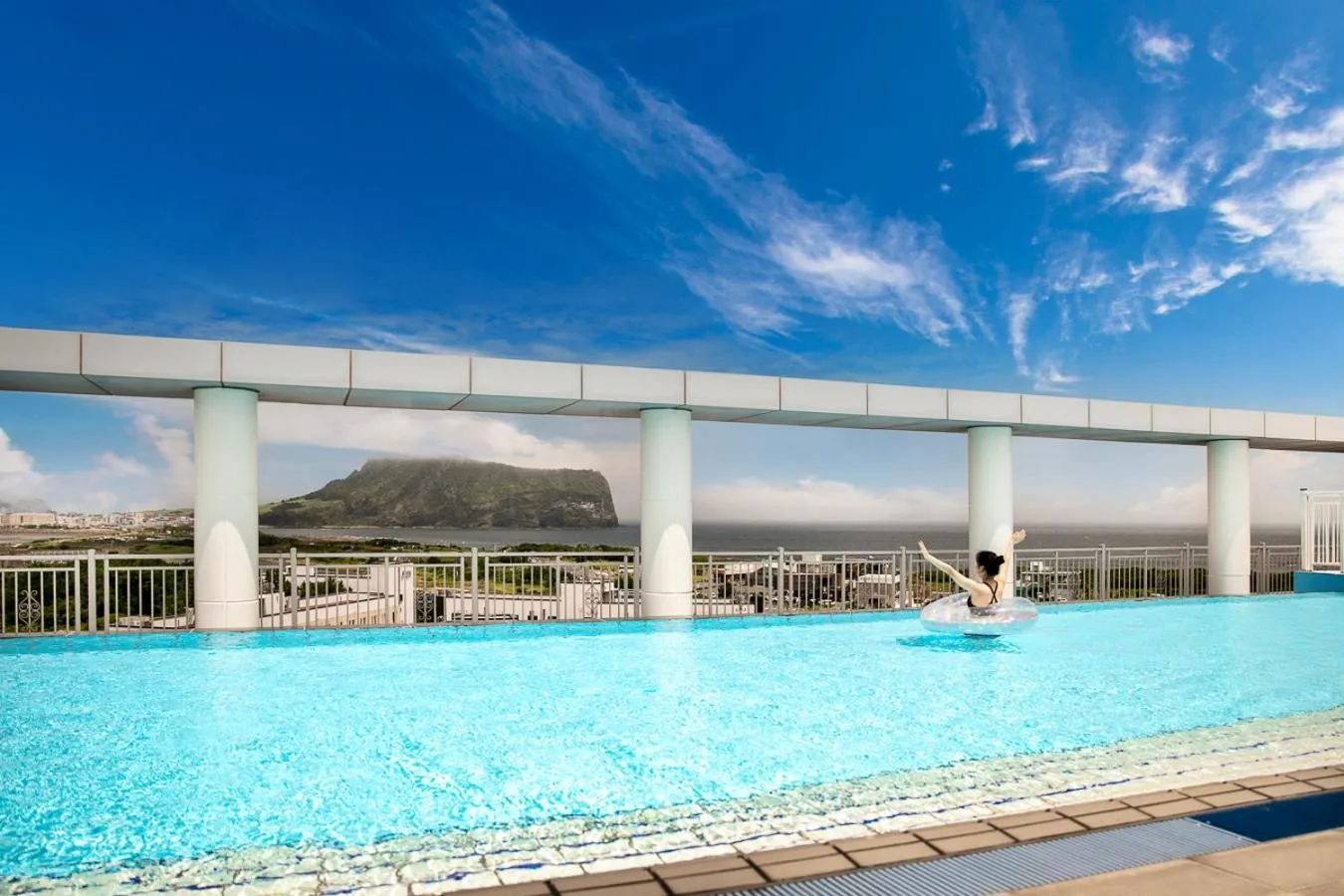 Swimming pool in The Best Jeju Seongsan