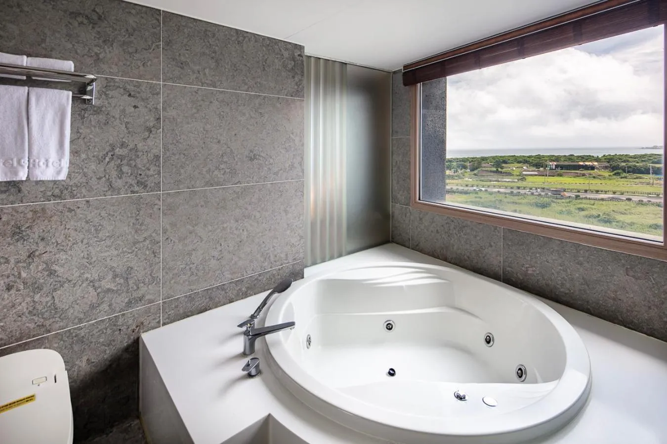 Bath in The Best Jeju Seongsan