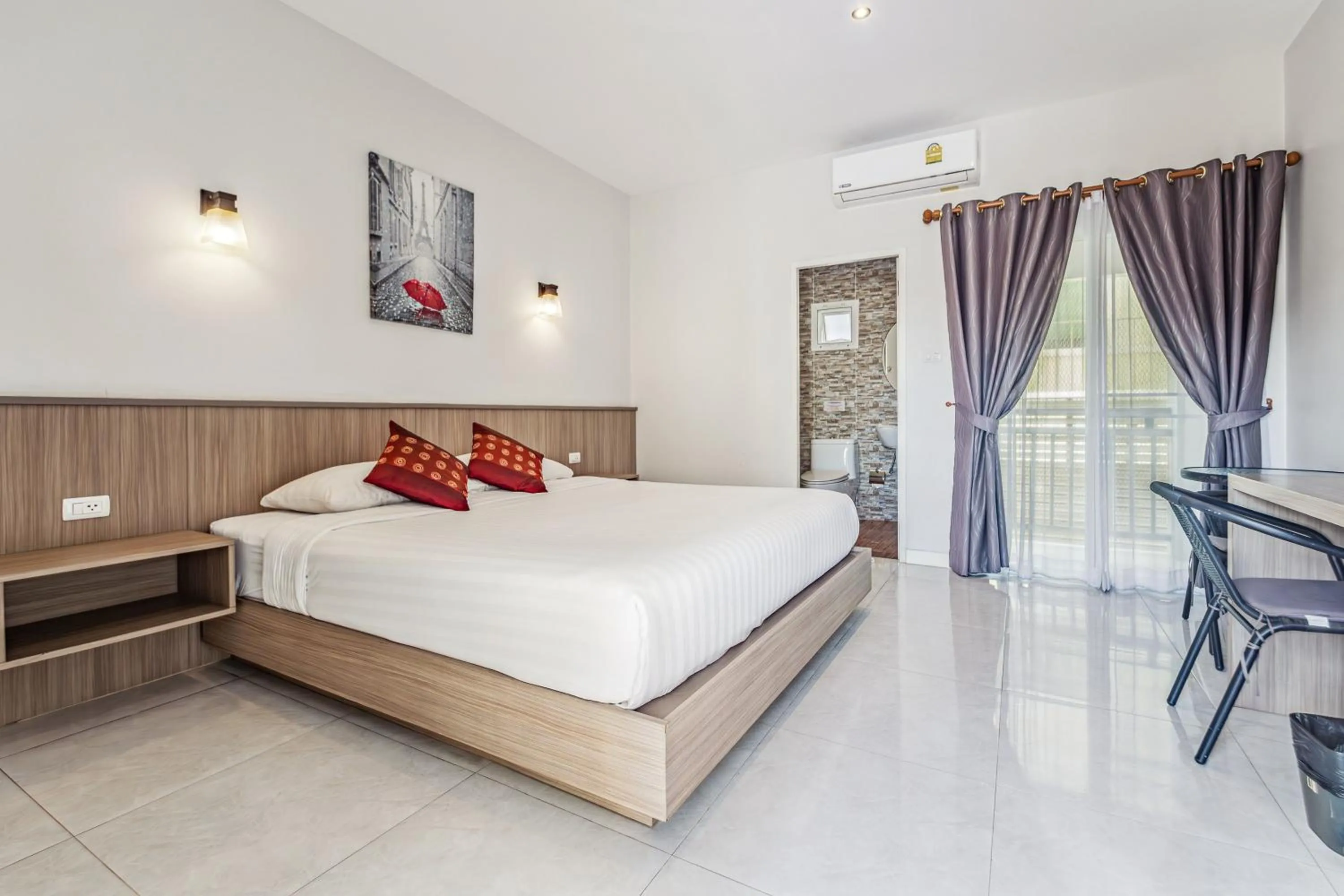 Bed in Winrisa Place