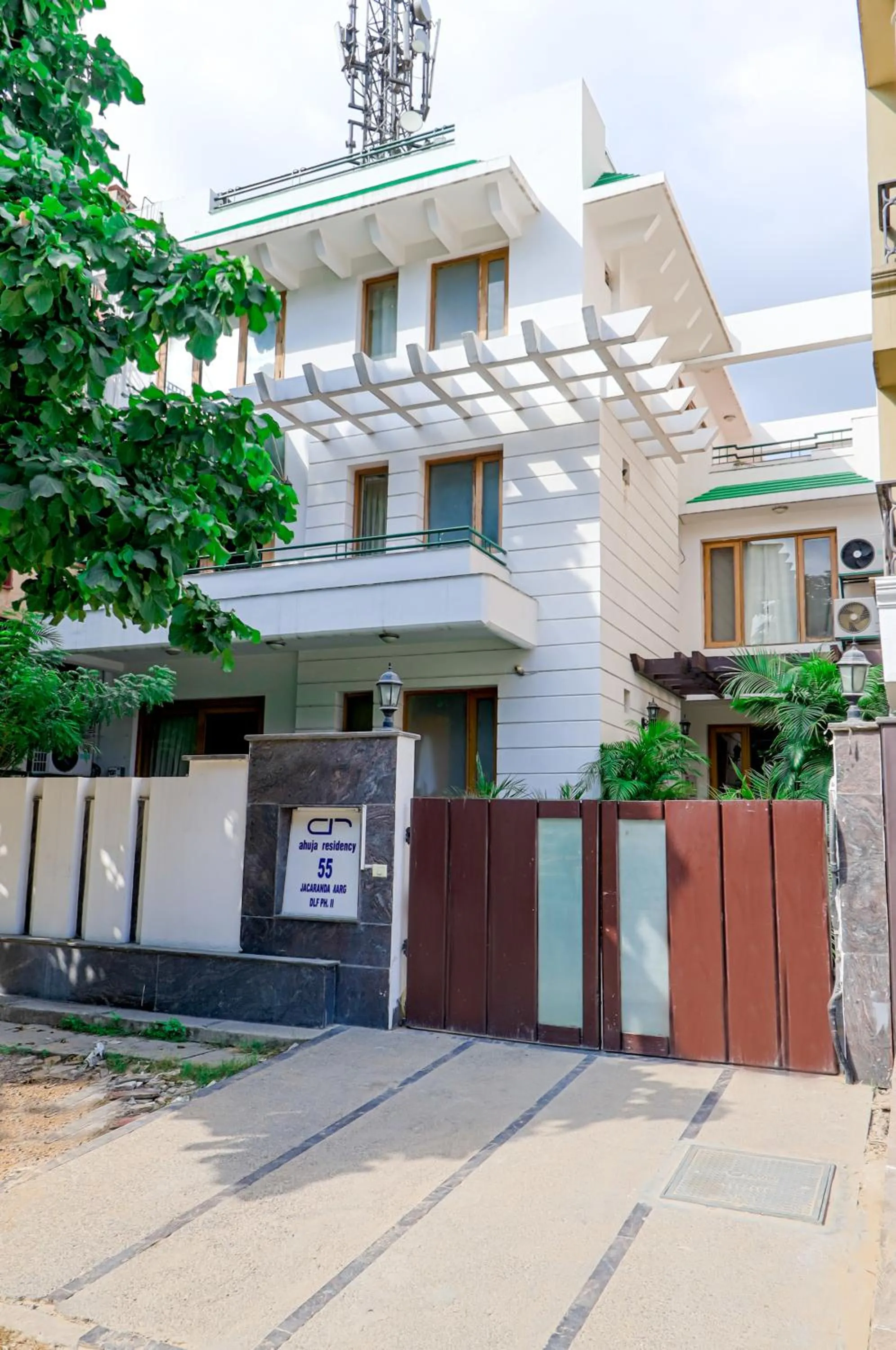 Property building in Ahuja Residency Cyber City I