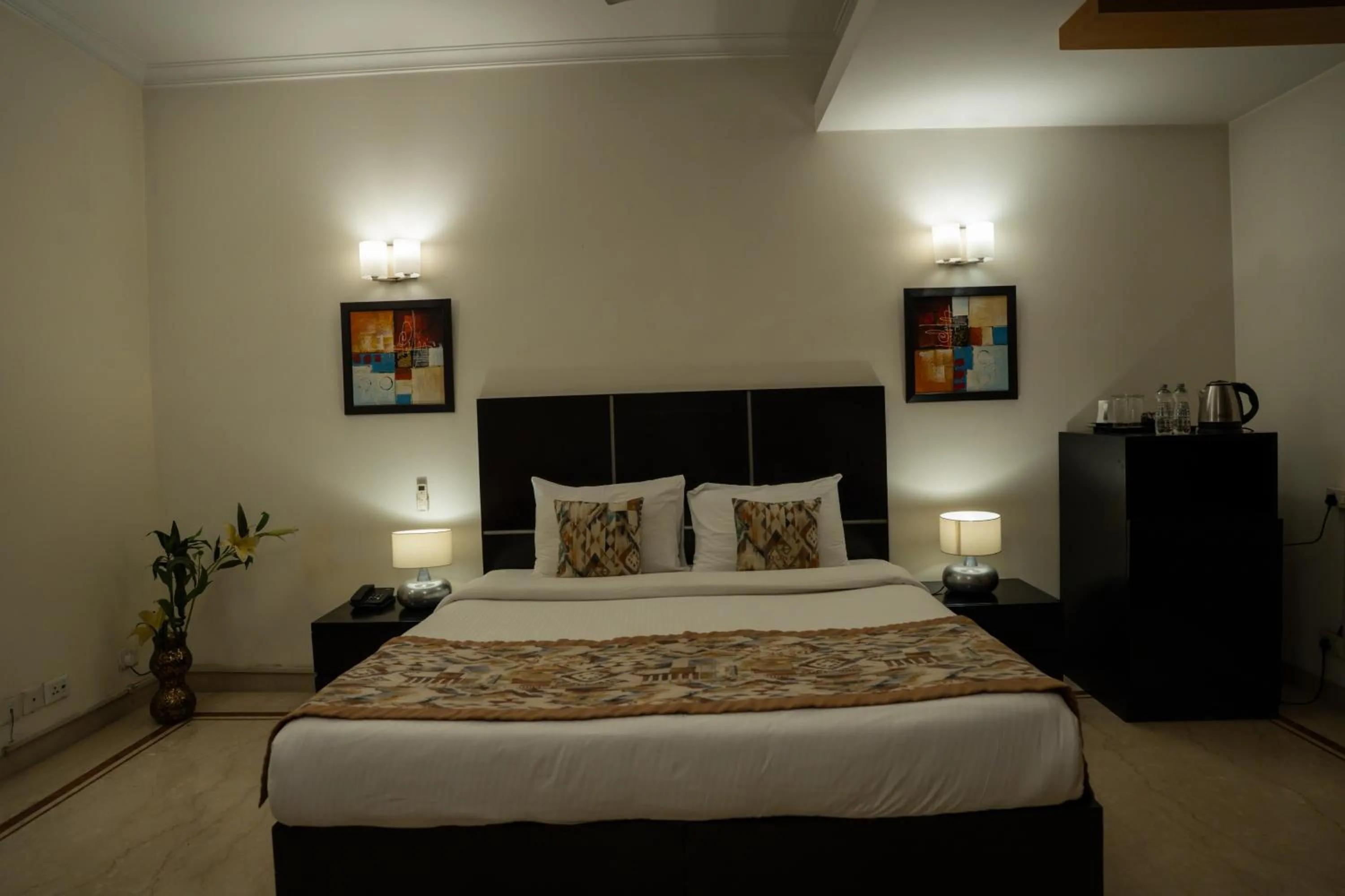 Bed in Ahuja Residency Cyber City I